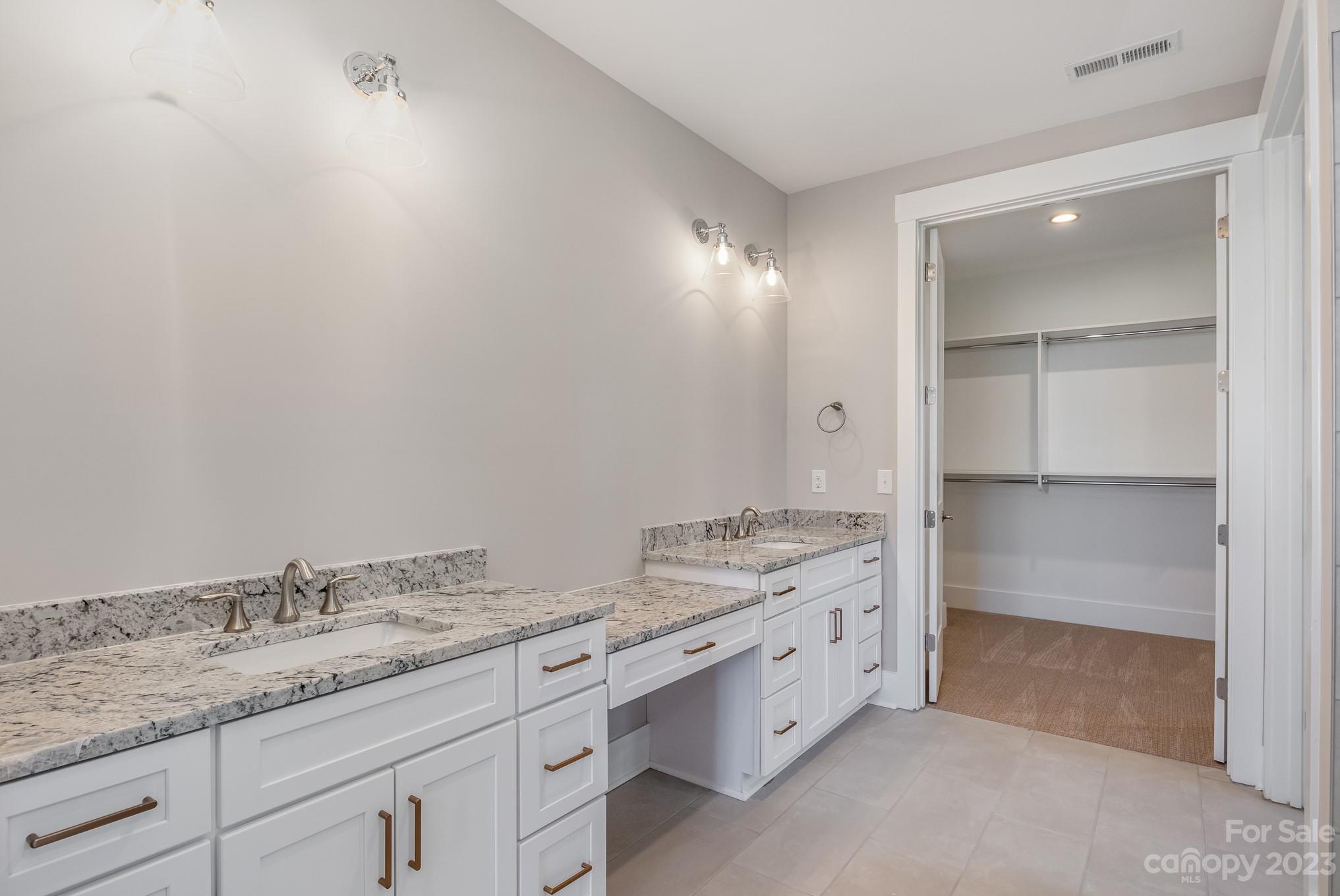 Meadow Lakes II - Residential