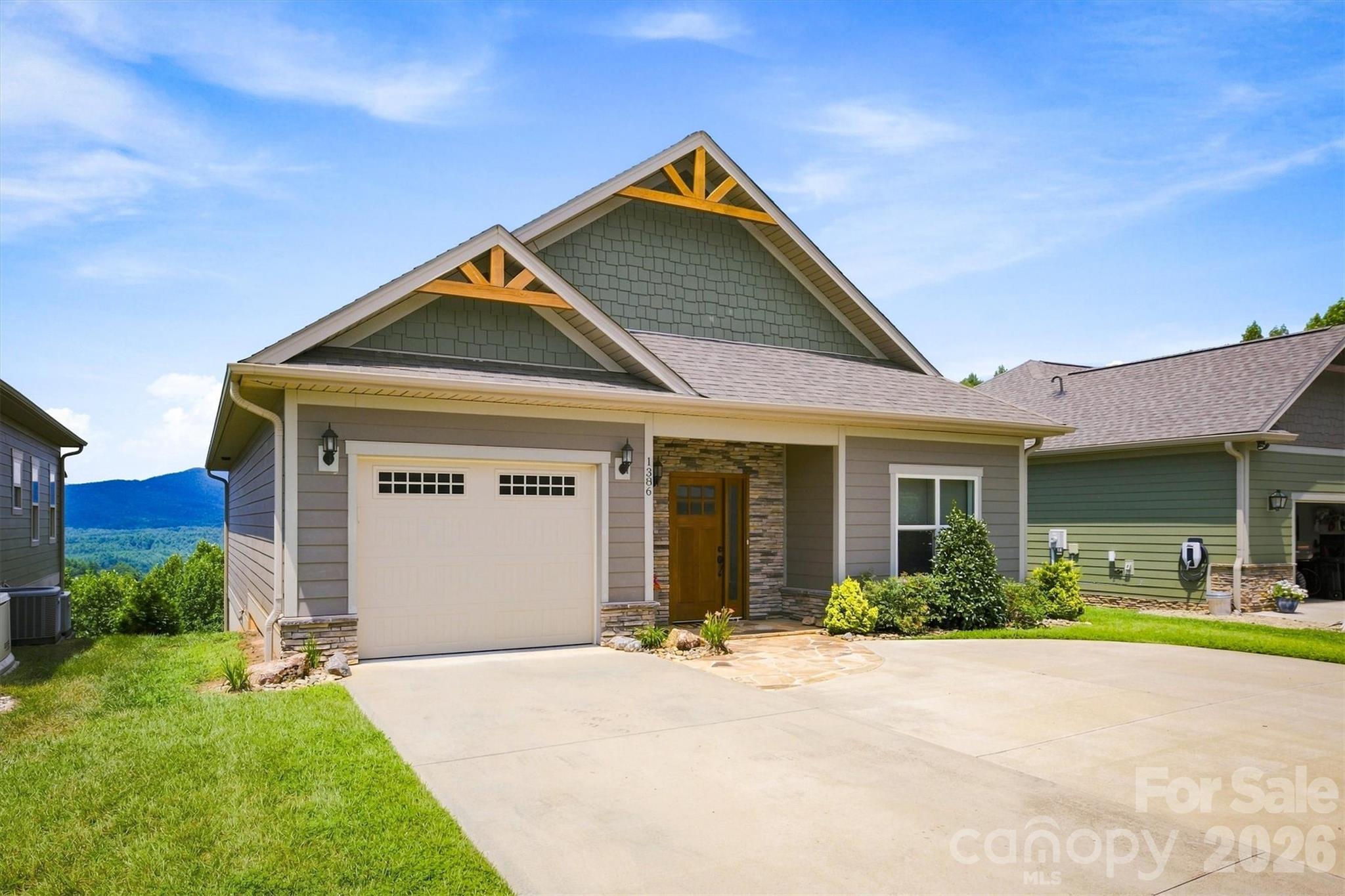 1386 River Club Ridge