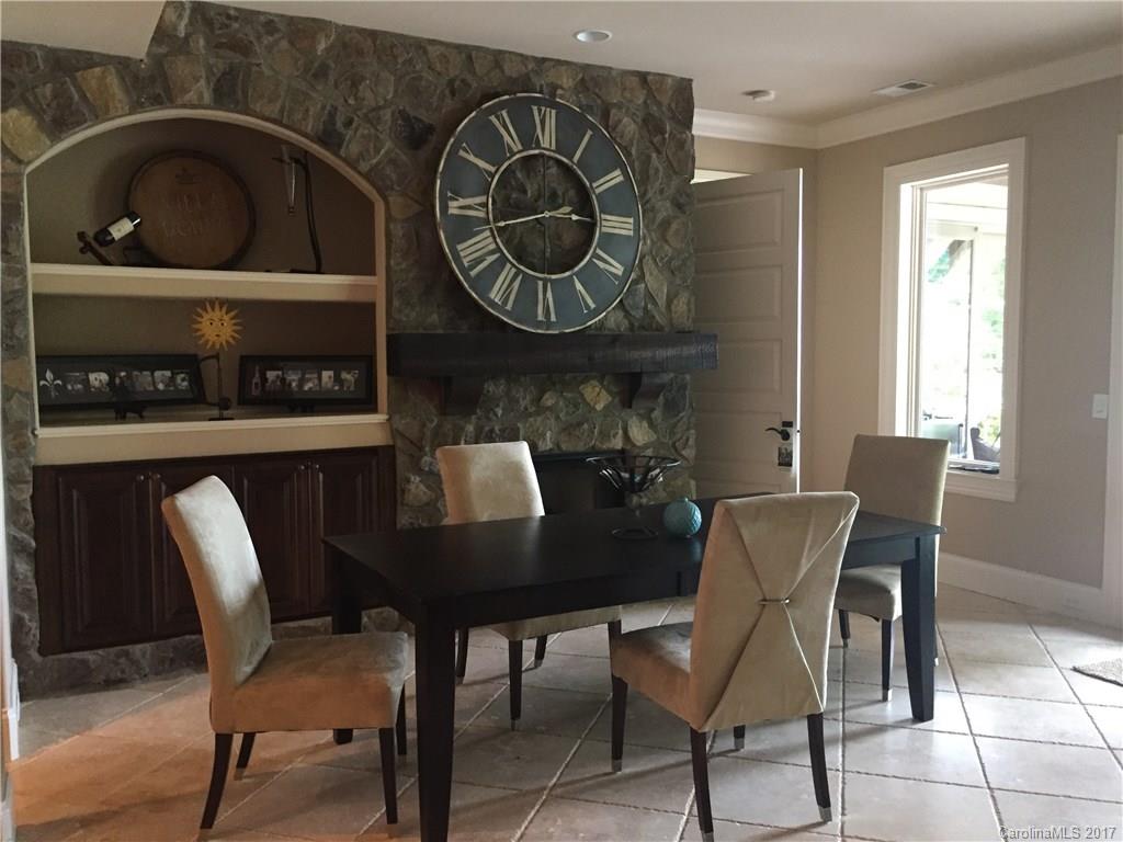 The Peninsula - Residential