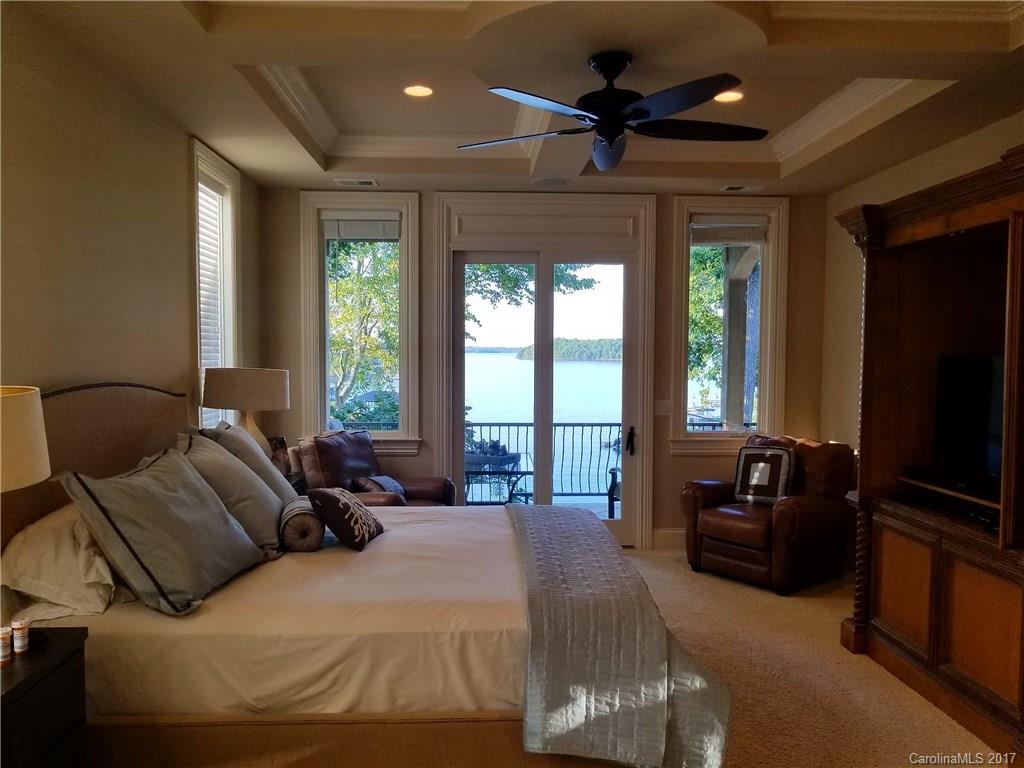 The Peninsula - Residential