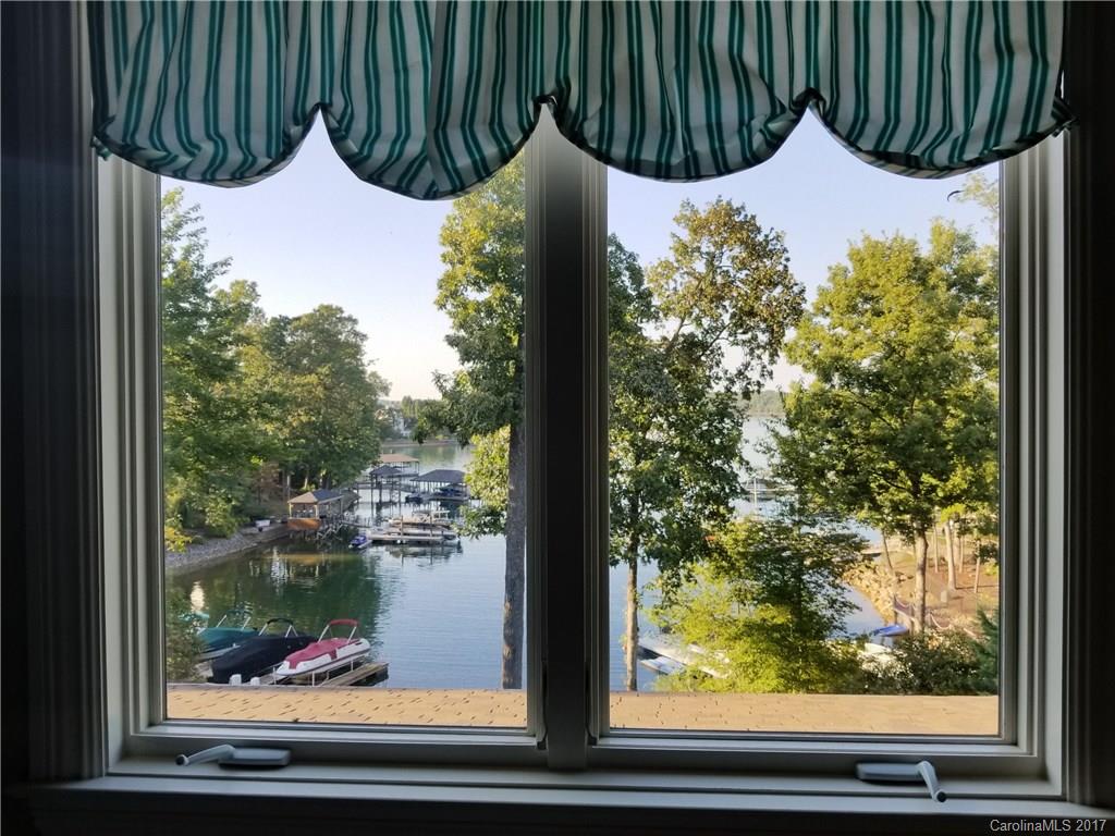 The Peninsula - Residential