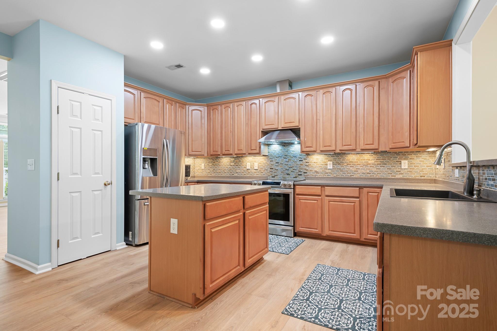 14661 Greenpoint Lane