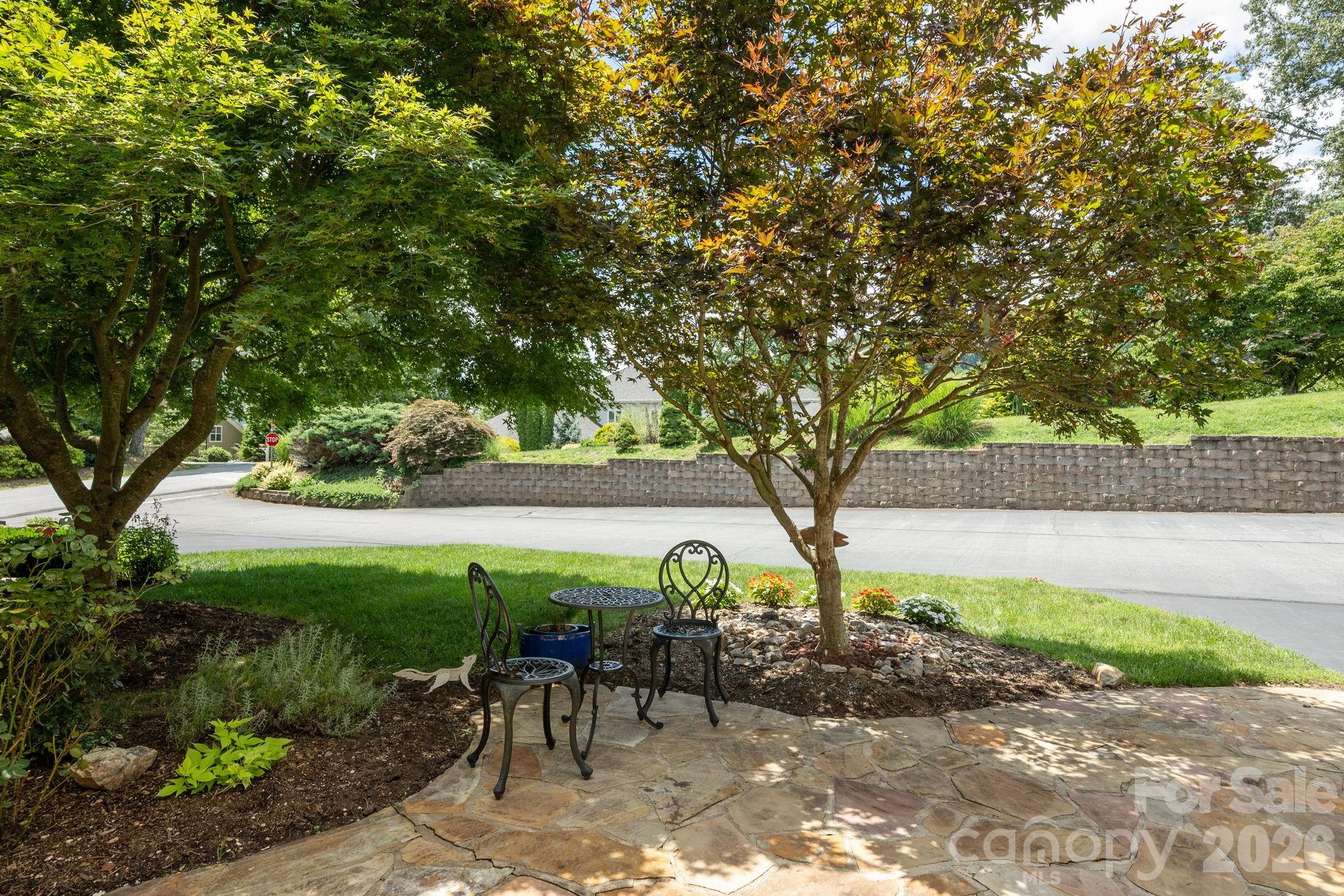 20 N Mission Hills Court