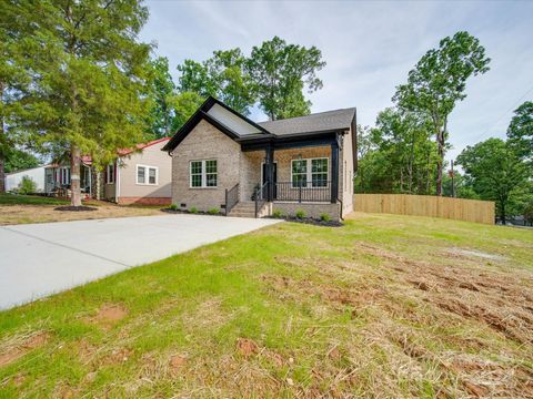 Single Family Residence in Albemarle NC 1743 Holly Avenue.jpg