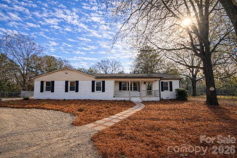 5176 Lancaster Highway Fort Lawn SC 29714