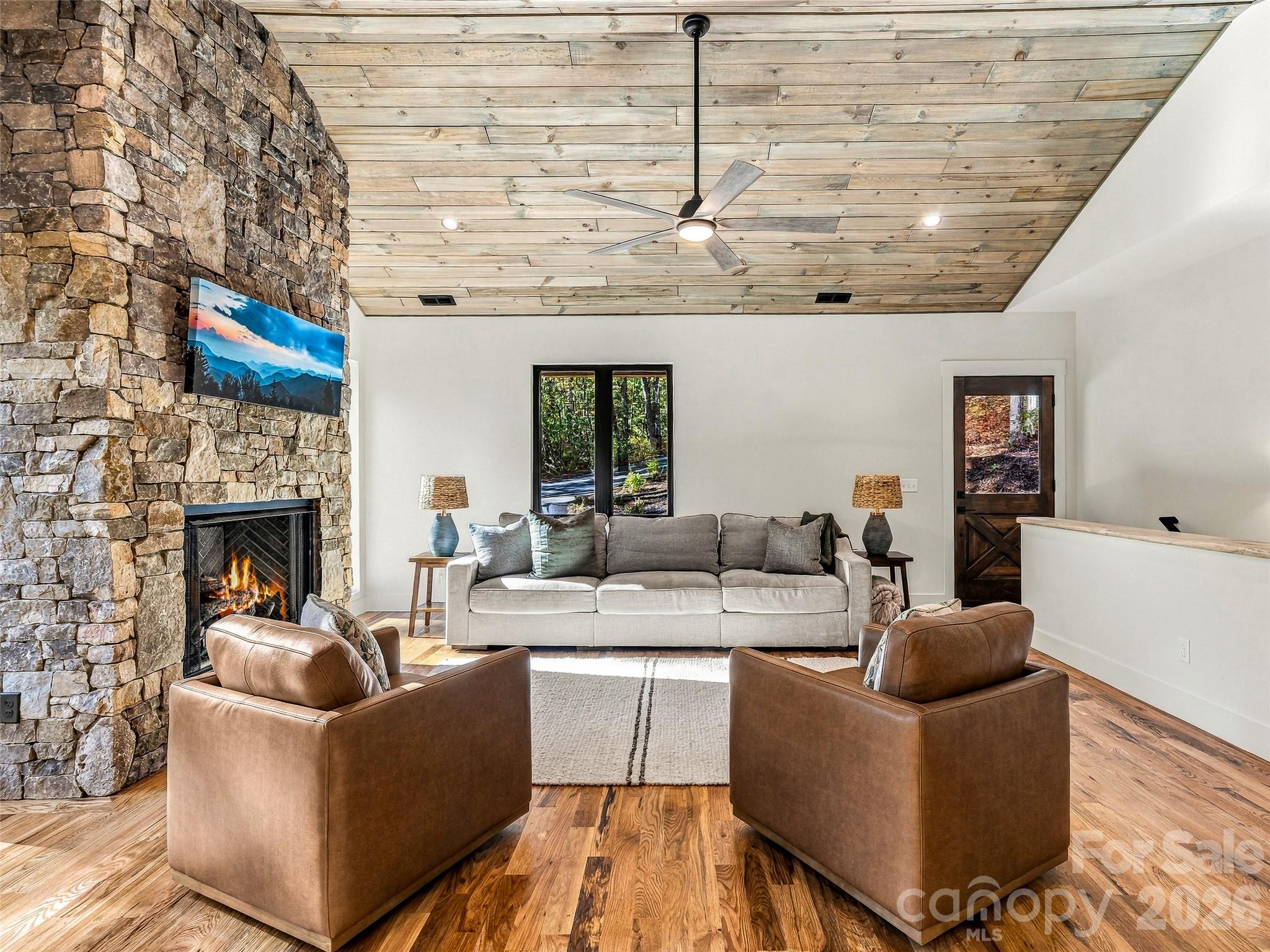 384 Green Hollow Lane