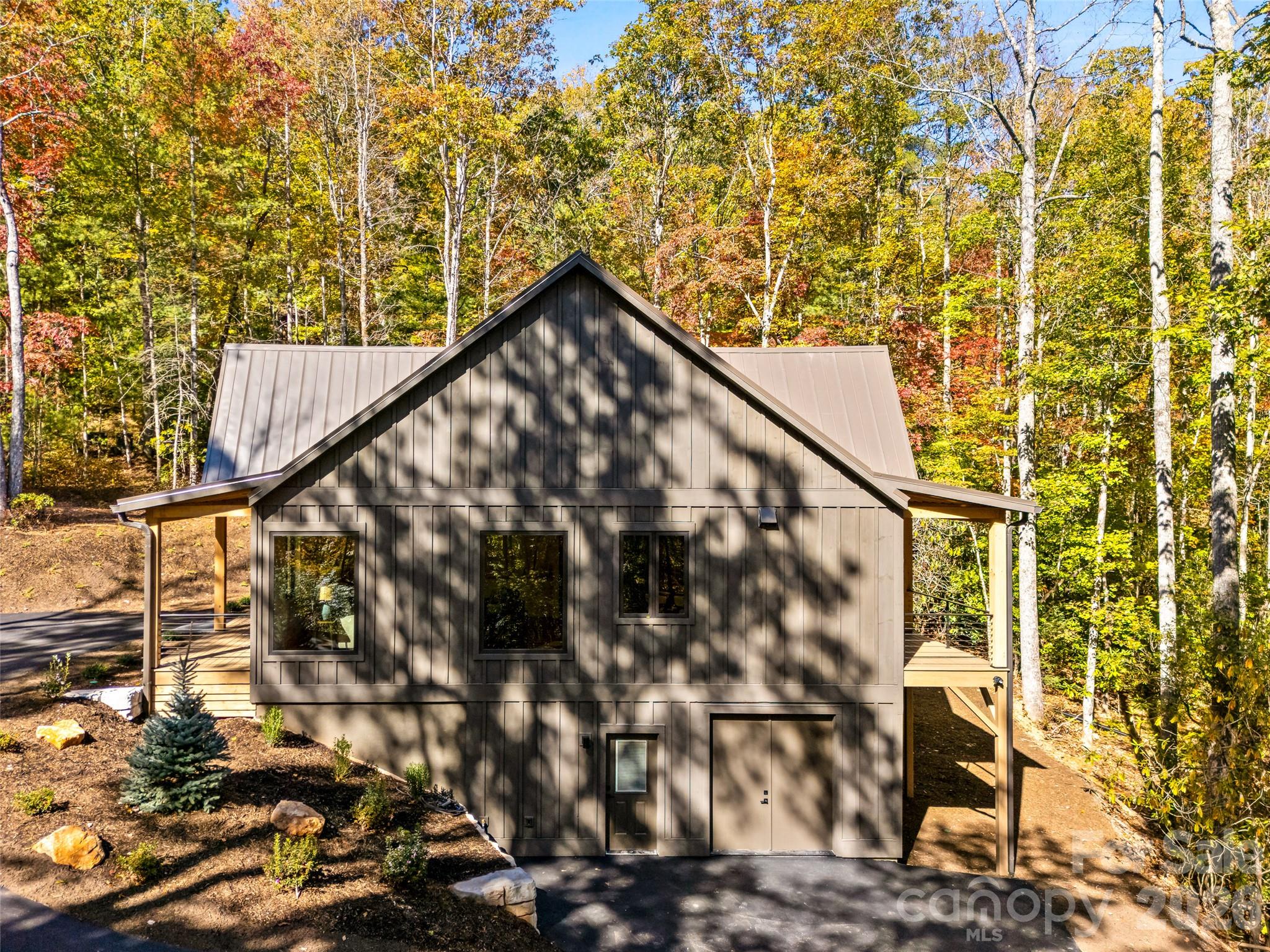 384 Green Hollow Lane