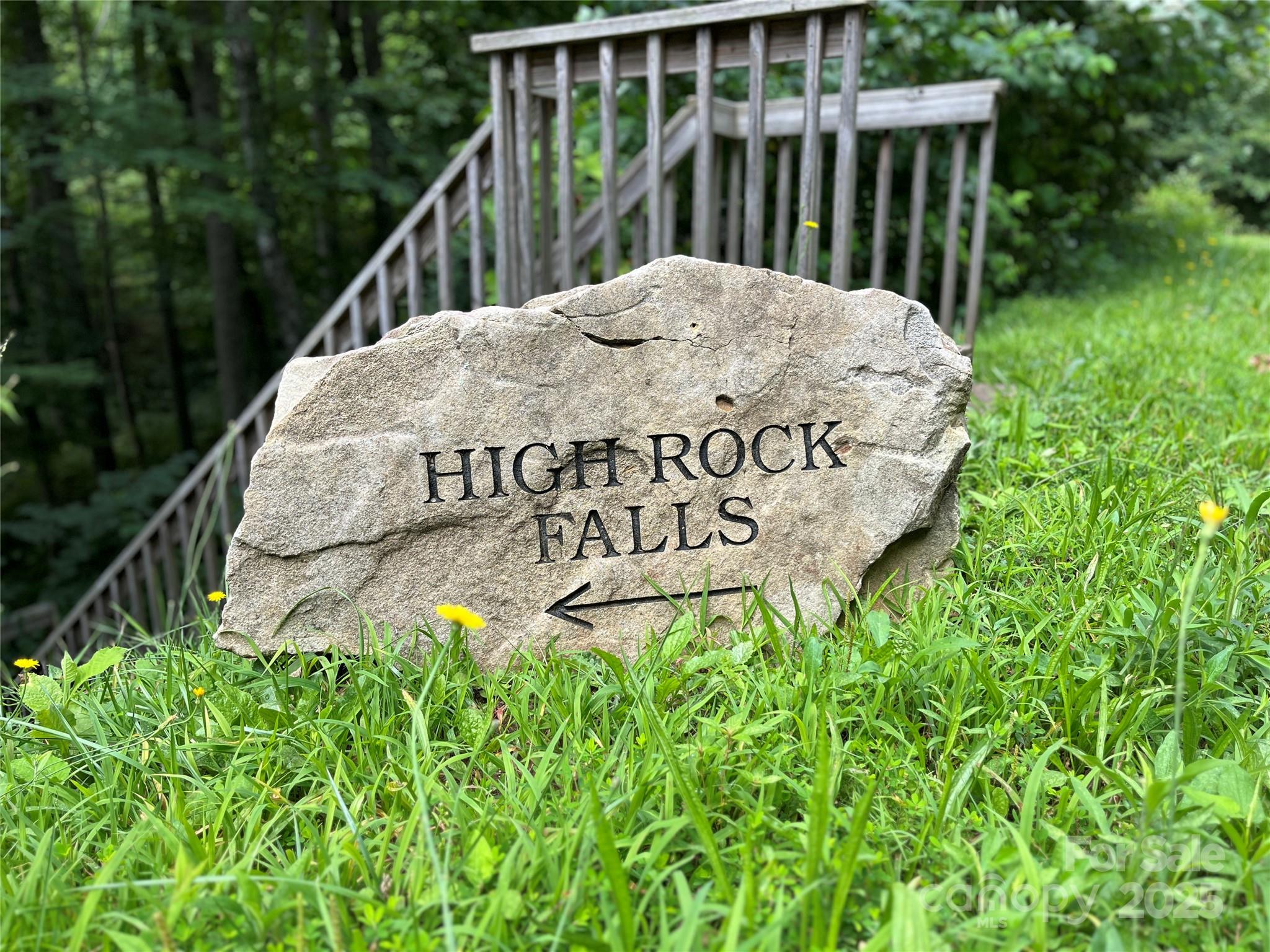 The Summit of Asheville - Land