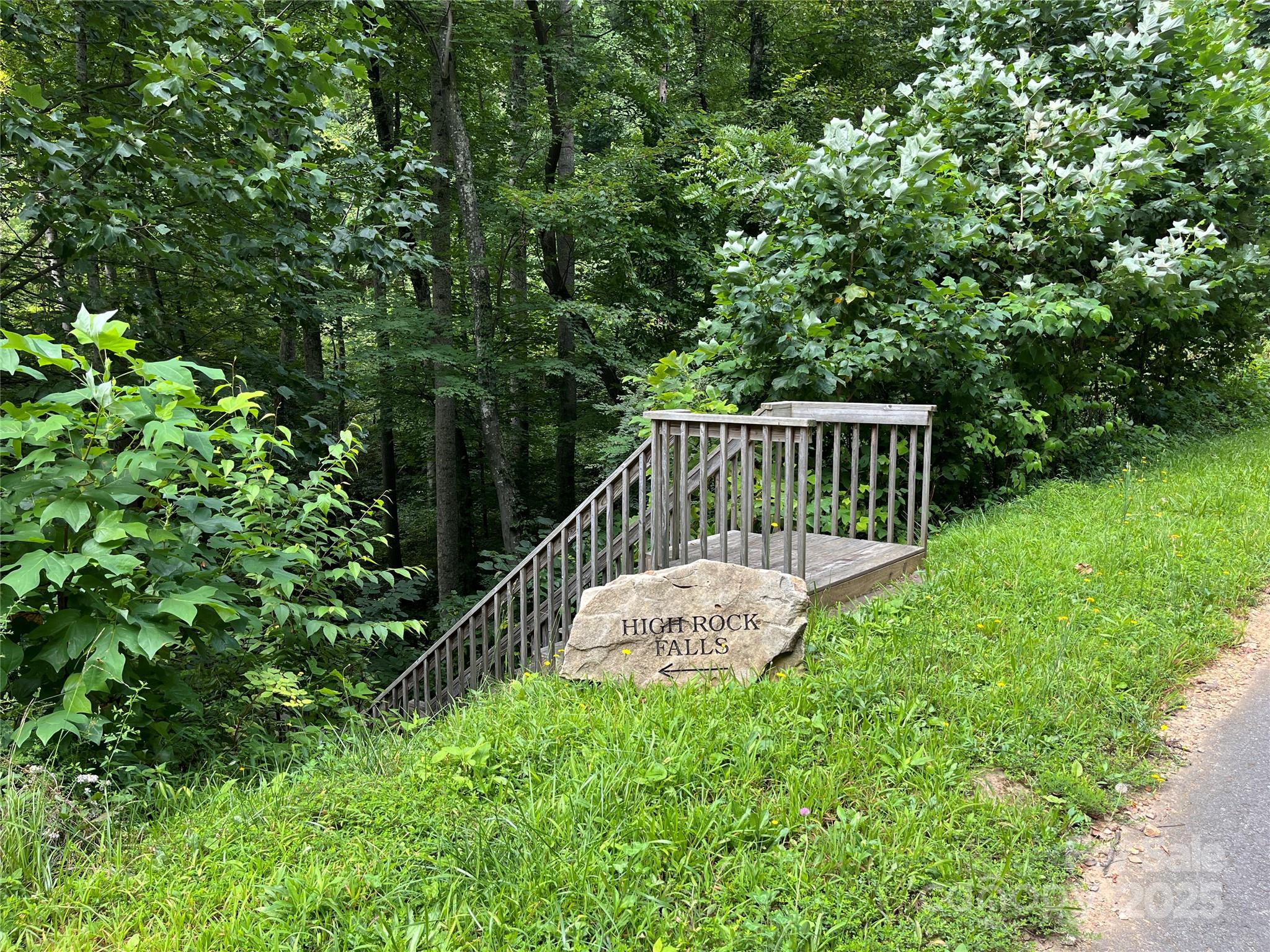 The Summit of Asheville - Land