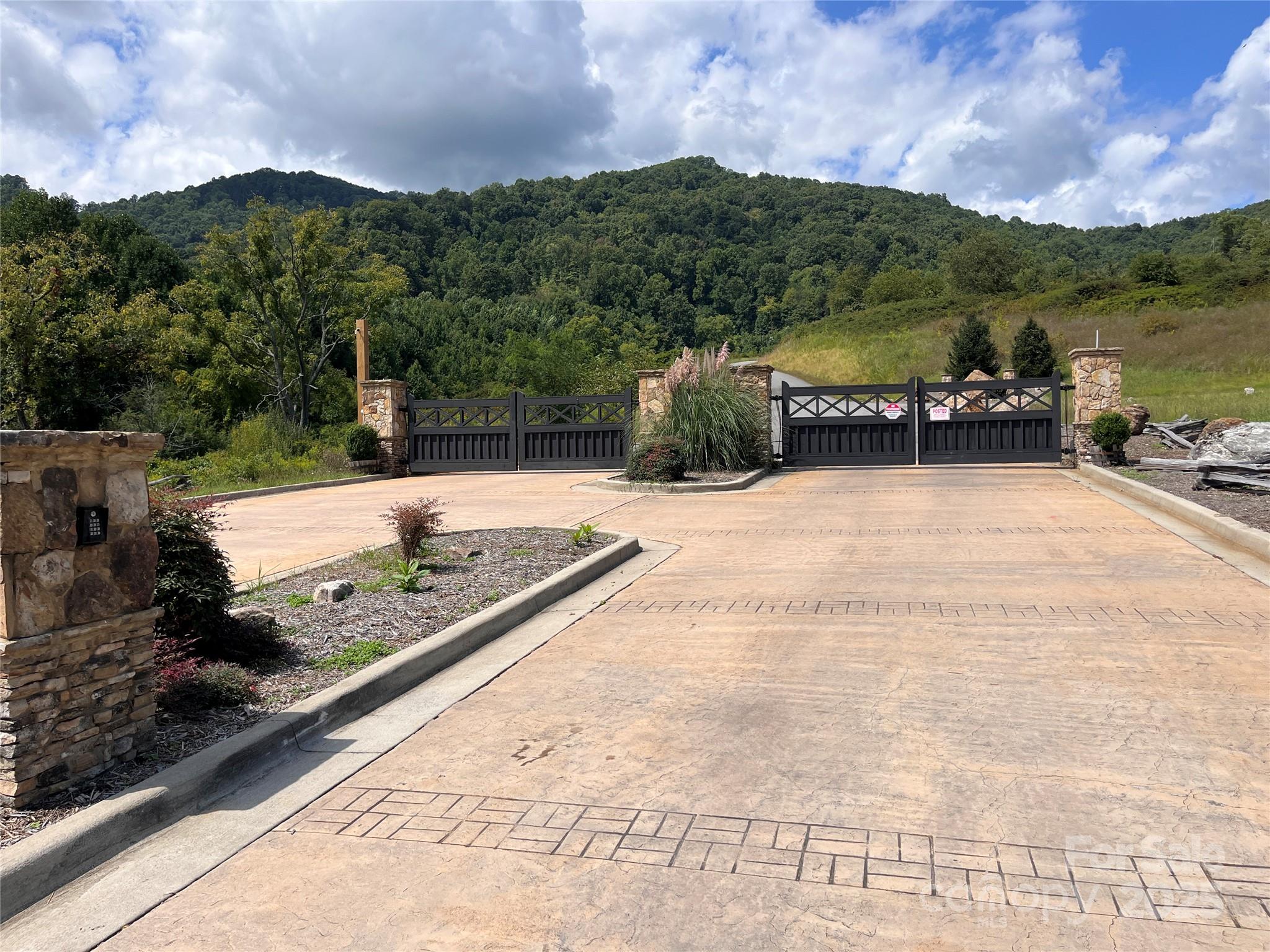 4 Summit View Drive 4