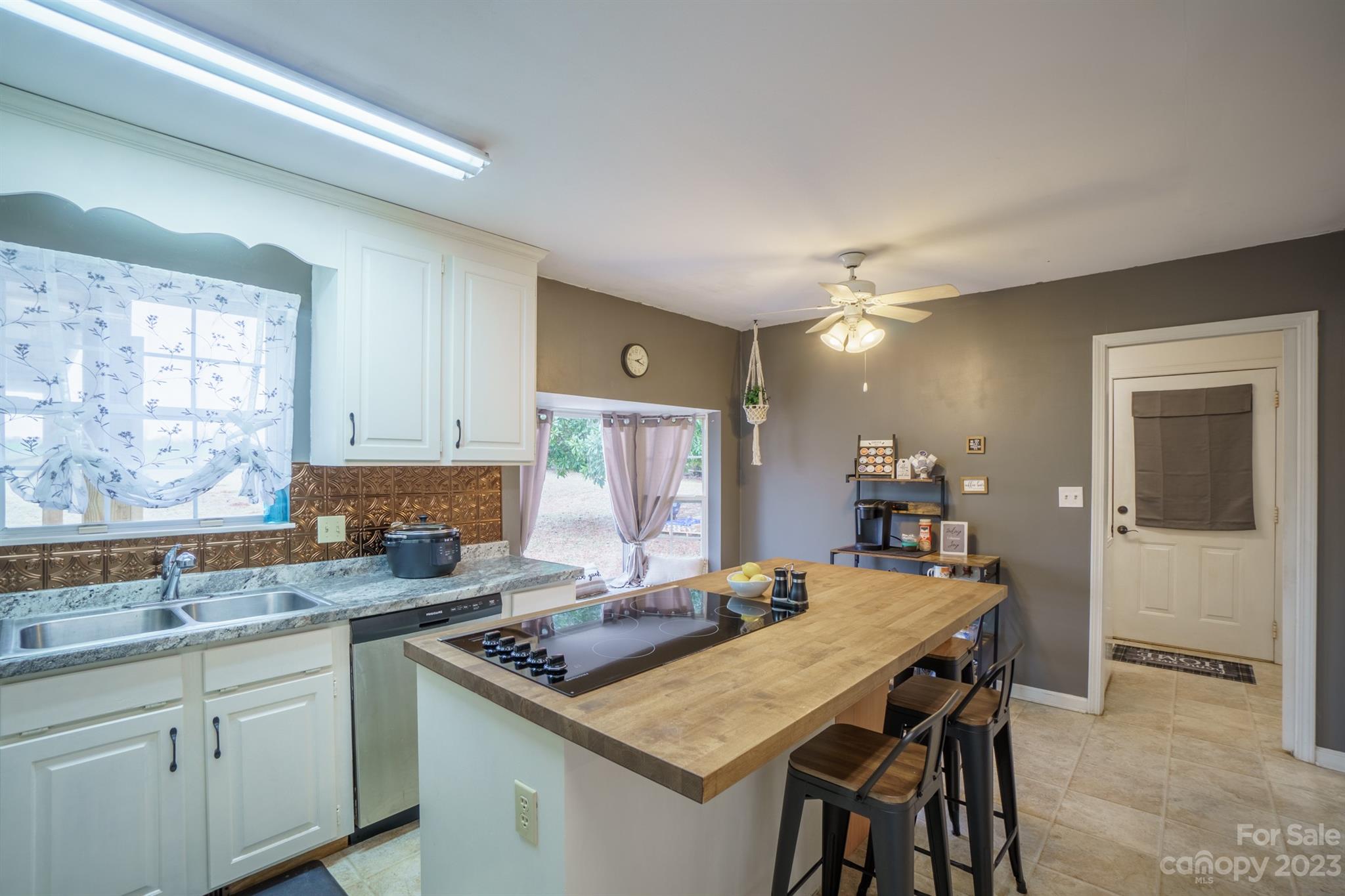 Mt Vernon Acres - Residential
