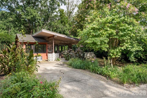 Photo of 82 Mount Clare Avenue, Asheville, NC 28801 (MLS # 4421448)