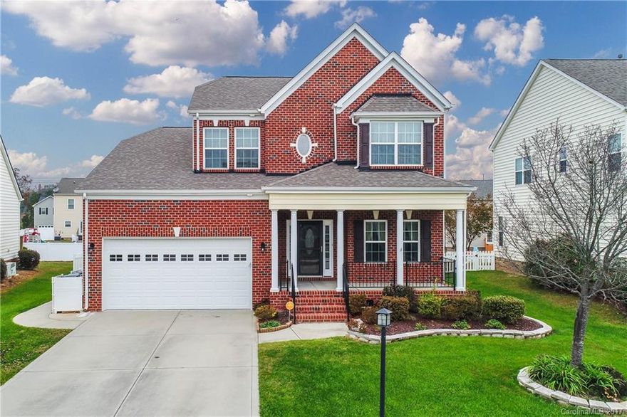 This home in Norwood Ridge is outstanding with Master bedroom.down. Four Bedrooms or 3 w/a bonus & 2.5 baths. Enjoy the screened porch overlooking the already vinyl fenced backyard. The kitchen is upgraded to include granite counter-tops w/under mounted sink, irrigation system,wired for surround sound, whirl pool bath.