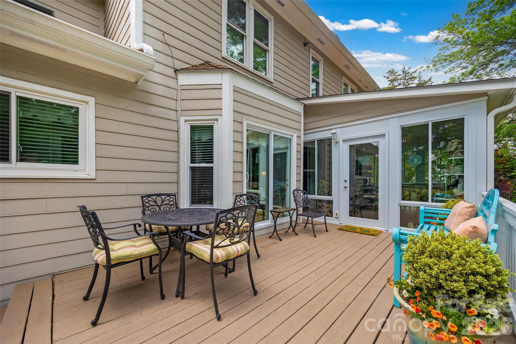 Feather Trace - Residential