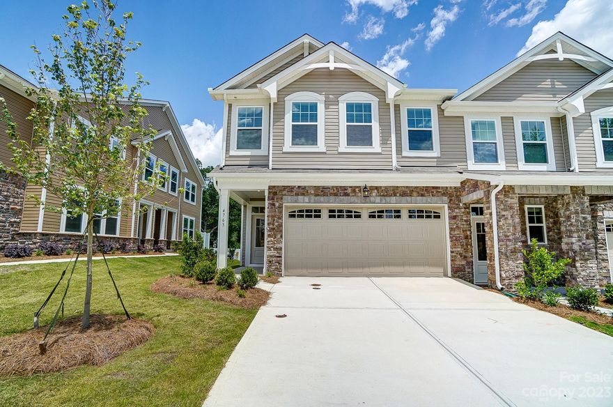Illustrious townhomes located in the heart of bustling Steele Creek. Close proximity to Dining, Shopping, Walking trails, McDowell Nature Preserve and Lake Wylie! Just a few miles off of I-485 and no more than half hours drive from Charlotte's most coveted hotspots!