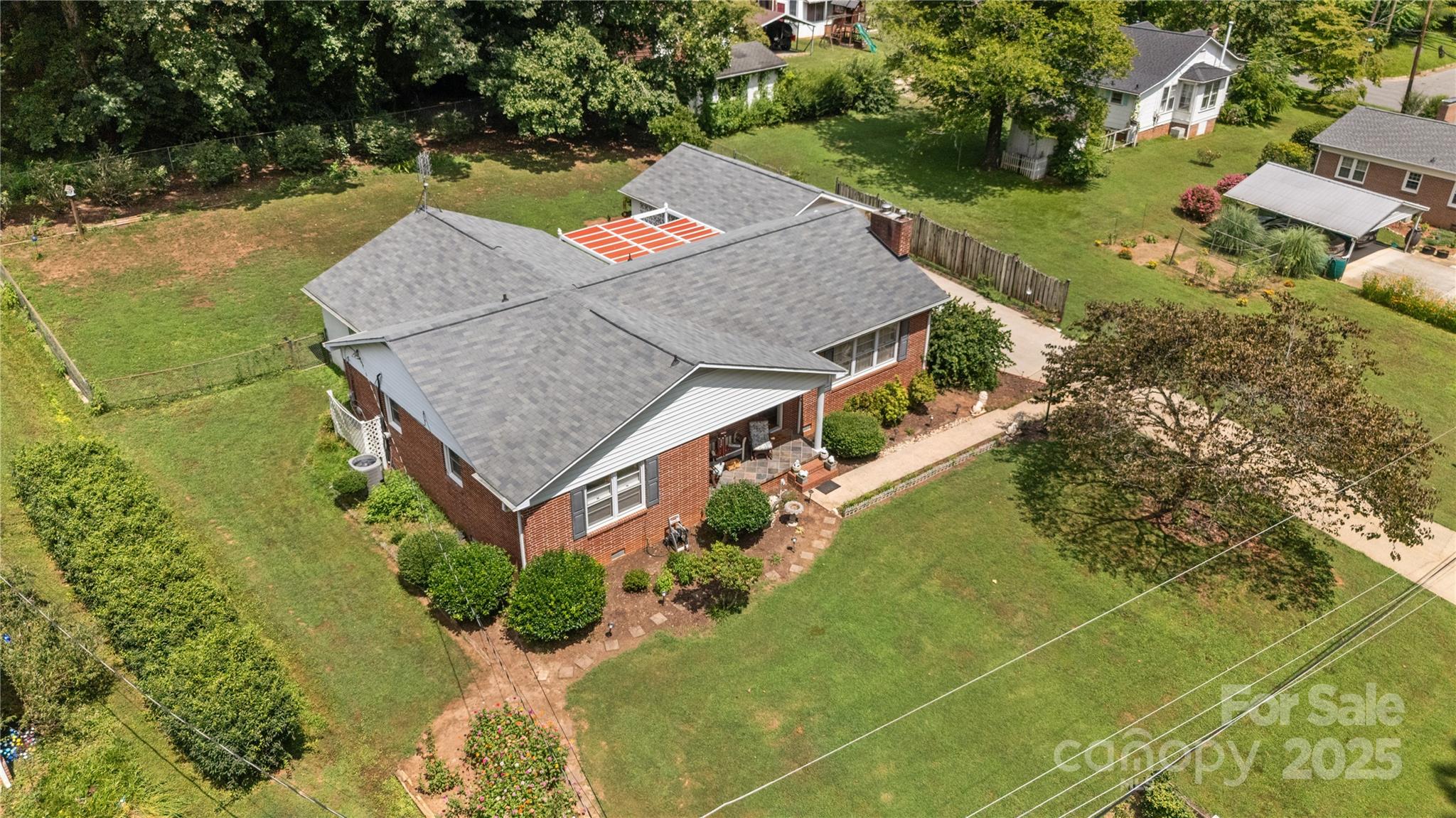 308 Taubrook Place NW