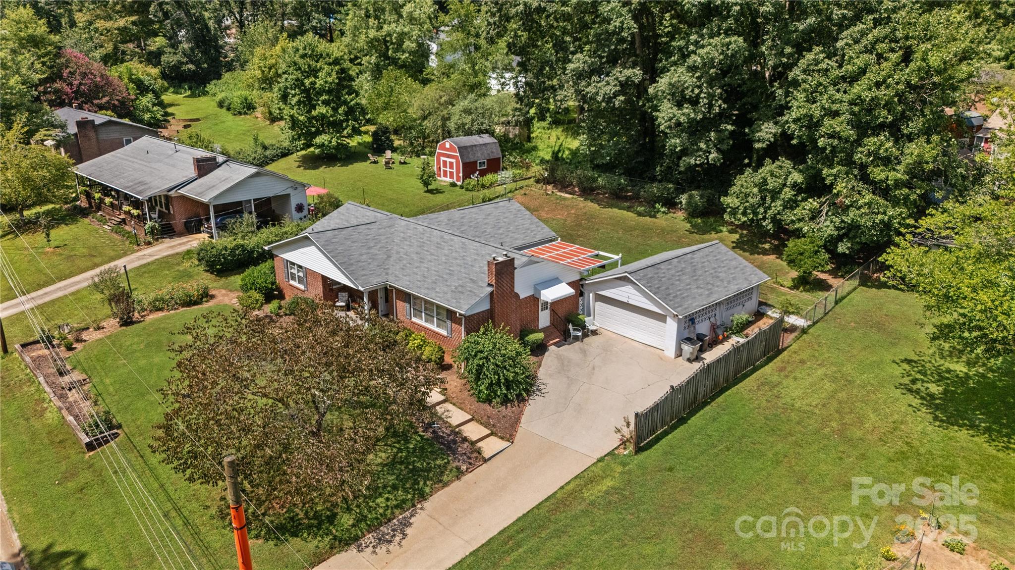 308 Taubrook Place NW