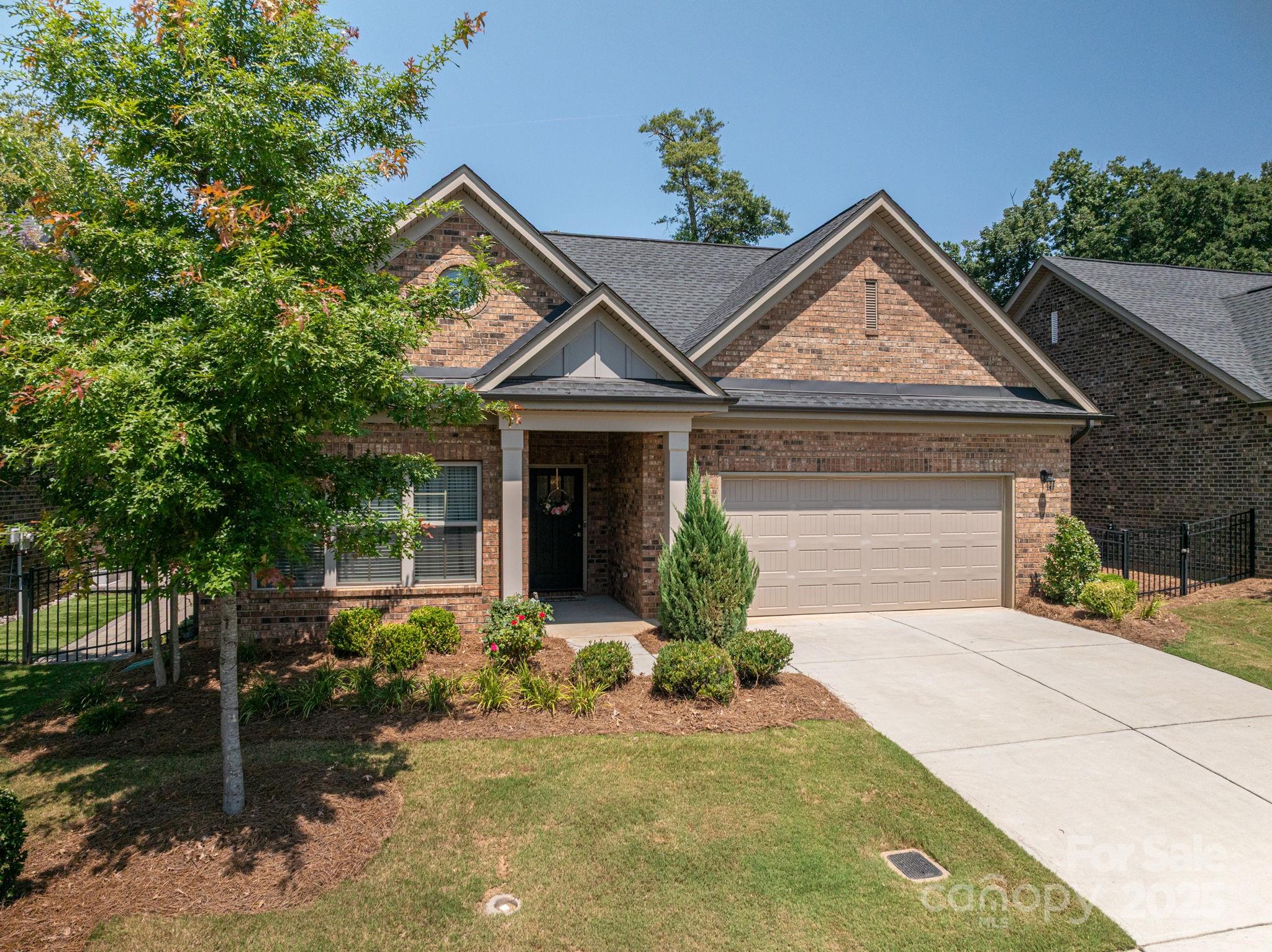 5268 Courtyard Lane