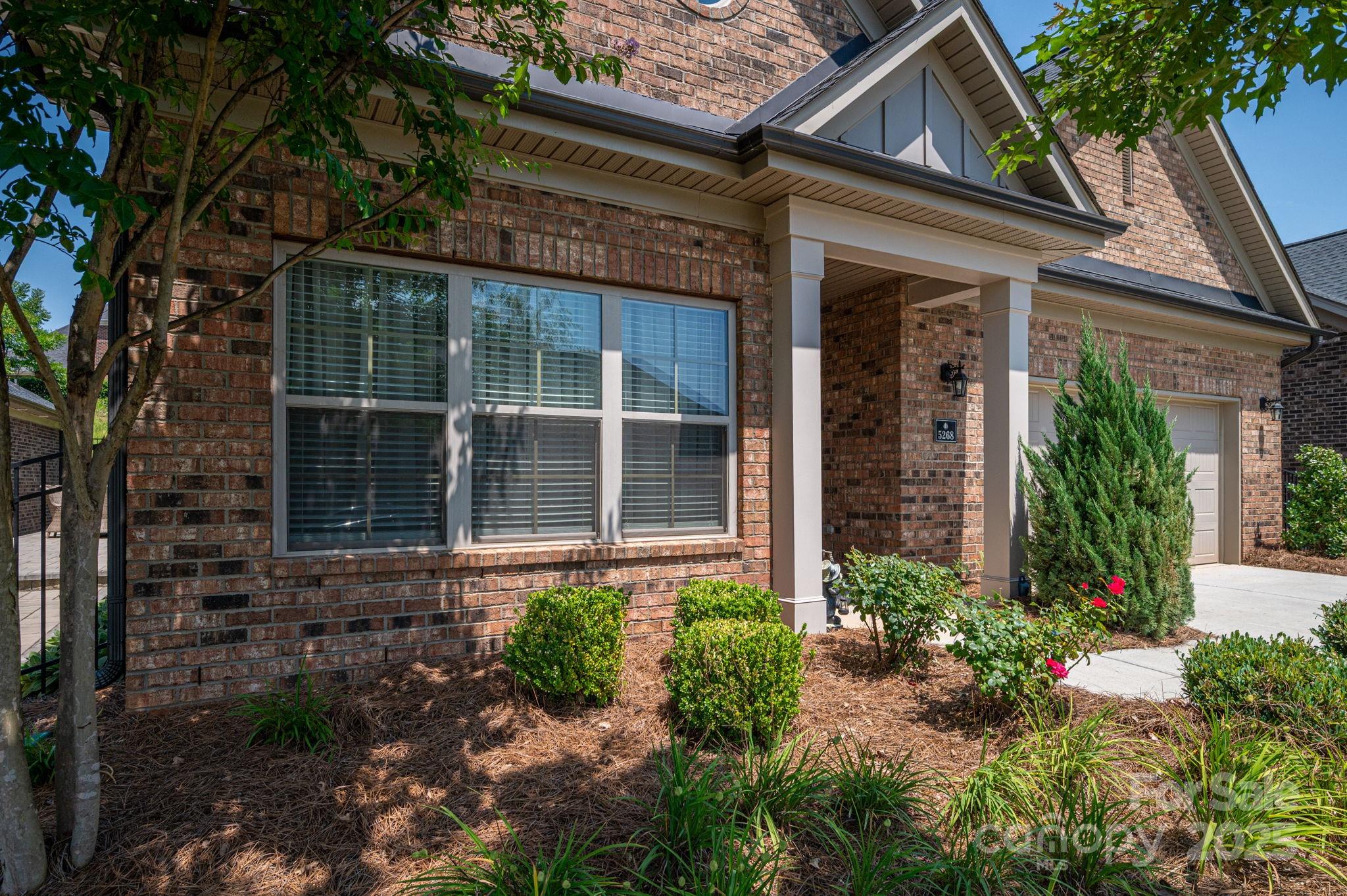5268 Courtyard Lane