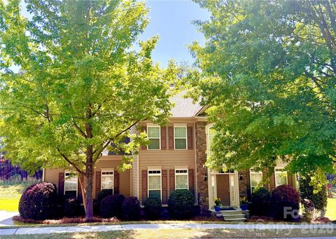 Photo of 10706 Anglesey Court, Charlotte, NC 28278 (MLS # 4372609)