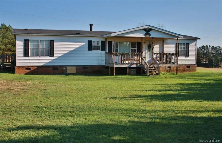 Well-maintained 1998 mobile home on 1.58 acres in Clover School District. New roof and porch in 2010. New 15 SEER HVAC in 2012. Updated guest bath. Entire home has been replumbed with PEX piping.