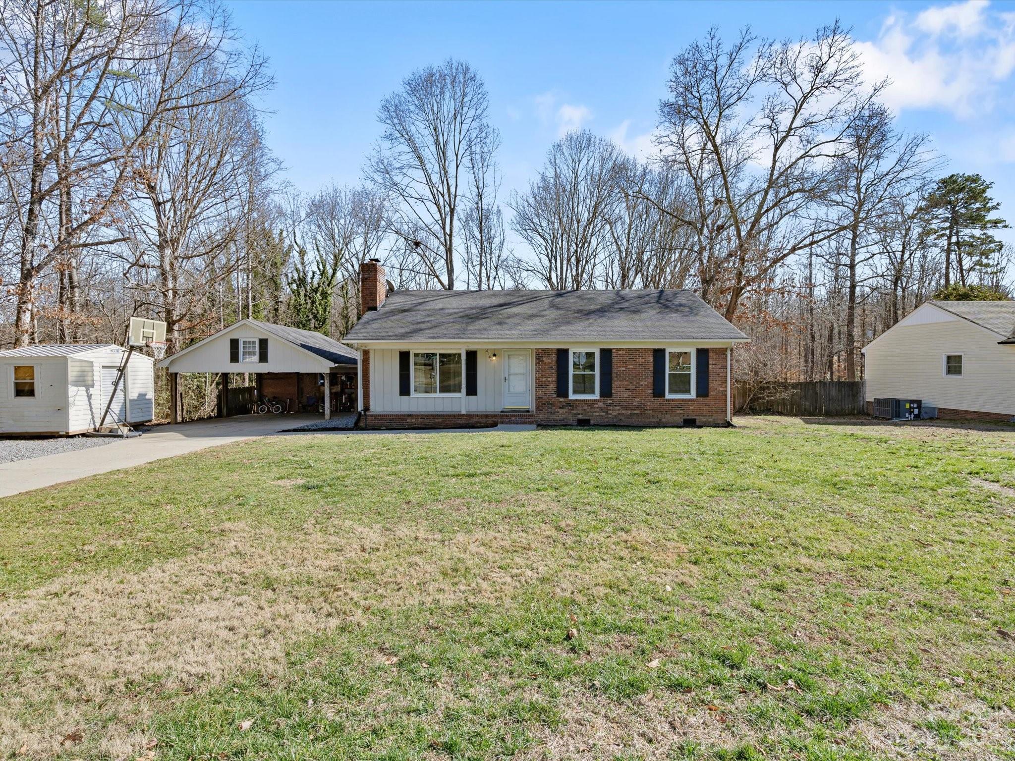 Ole Lamp Place - Residential