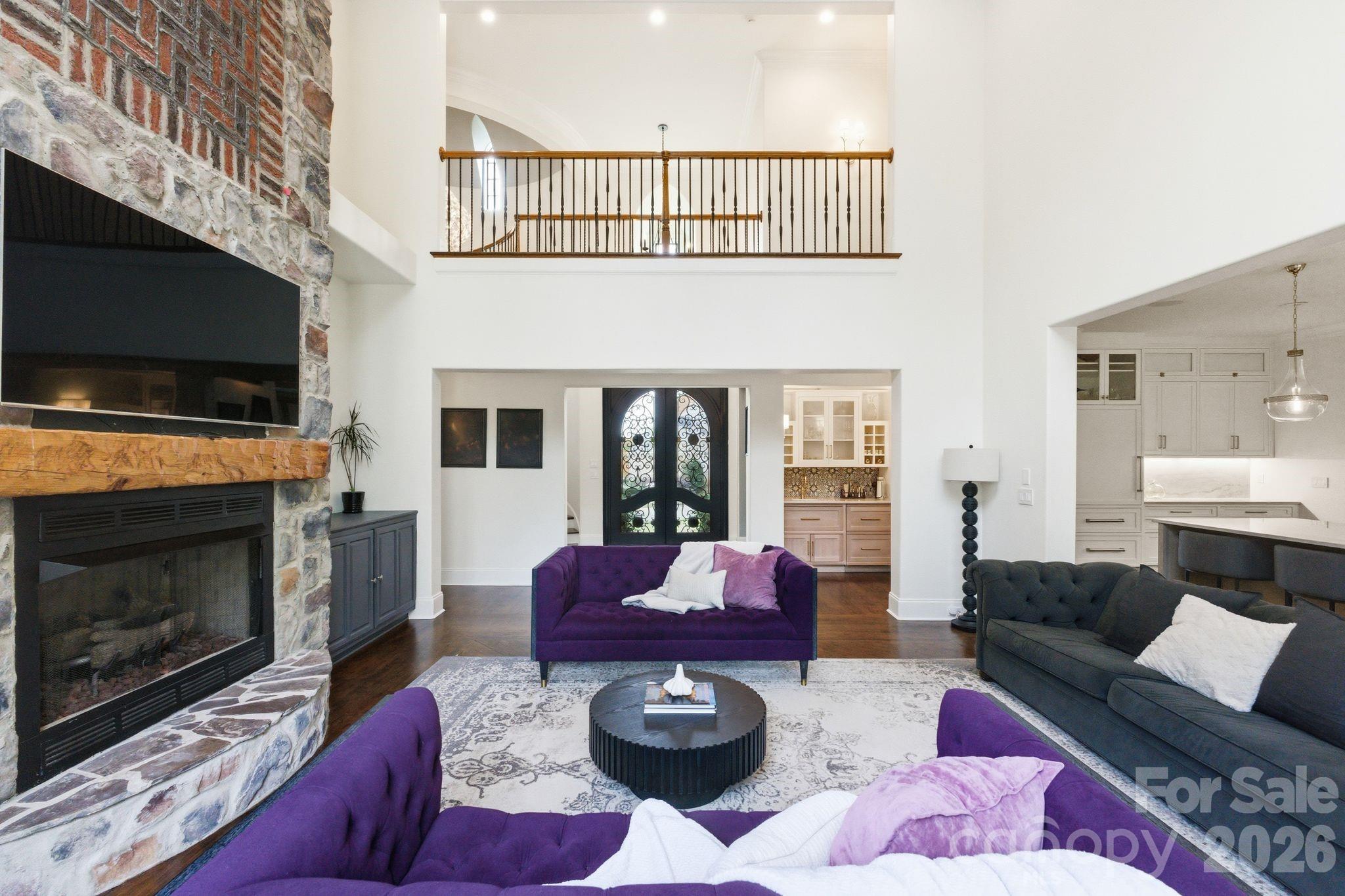 The Peninsula - Residential