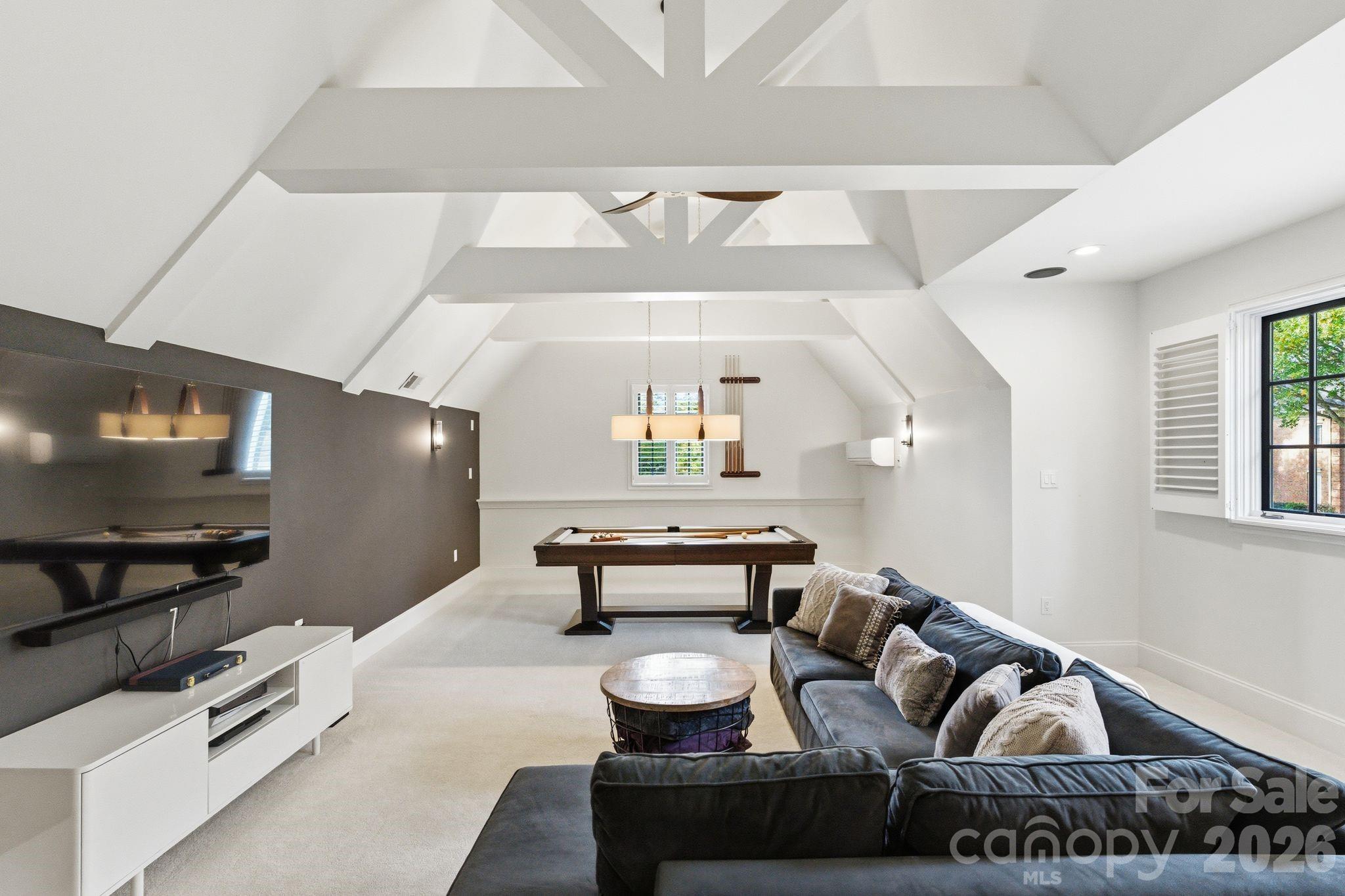 The Peninsula - Residential