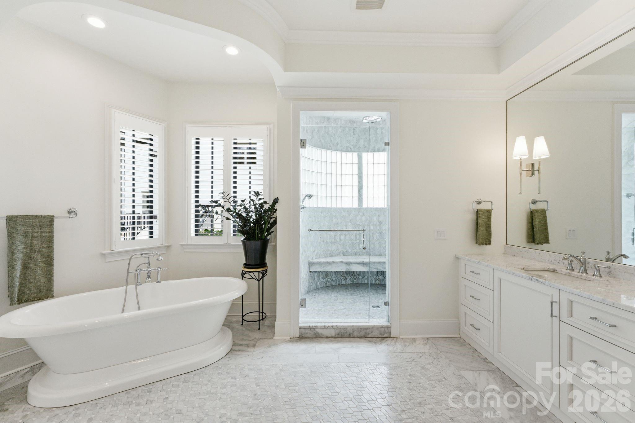 The Peninsula - Residential