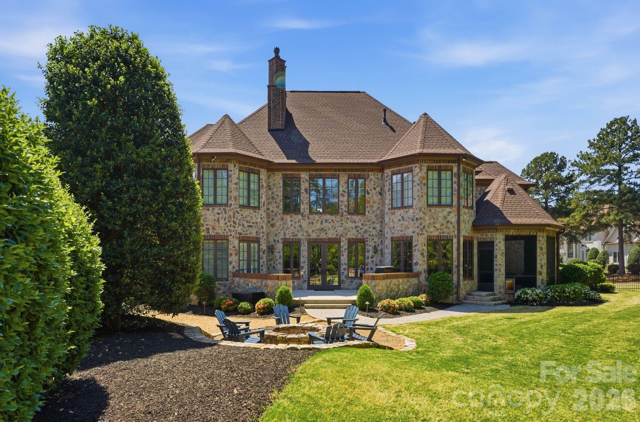 The Peninsula - Residential