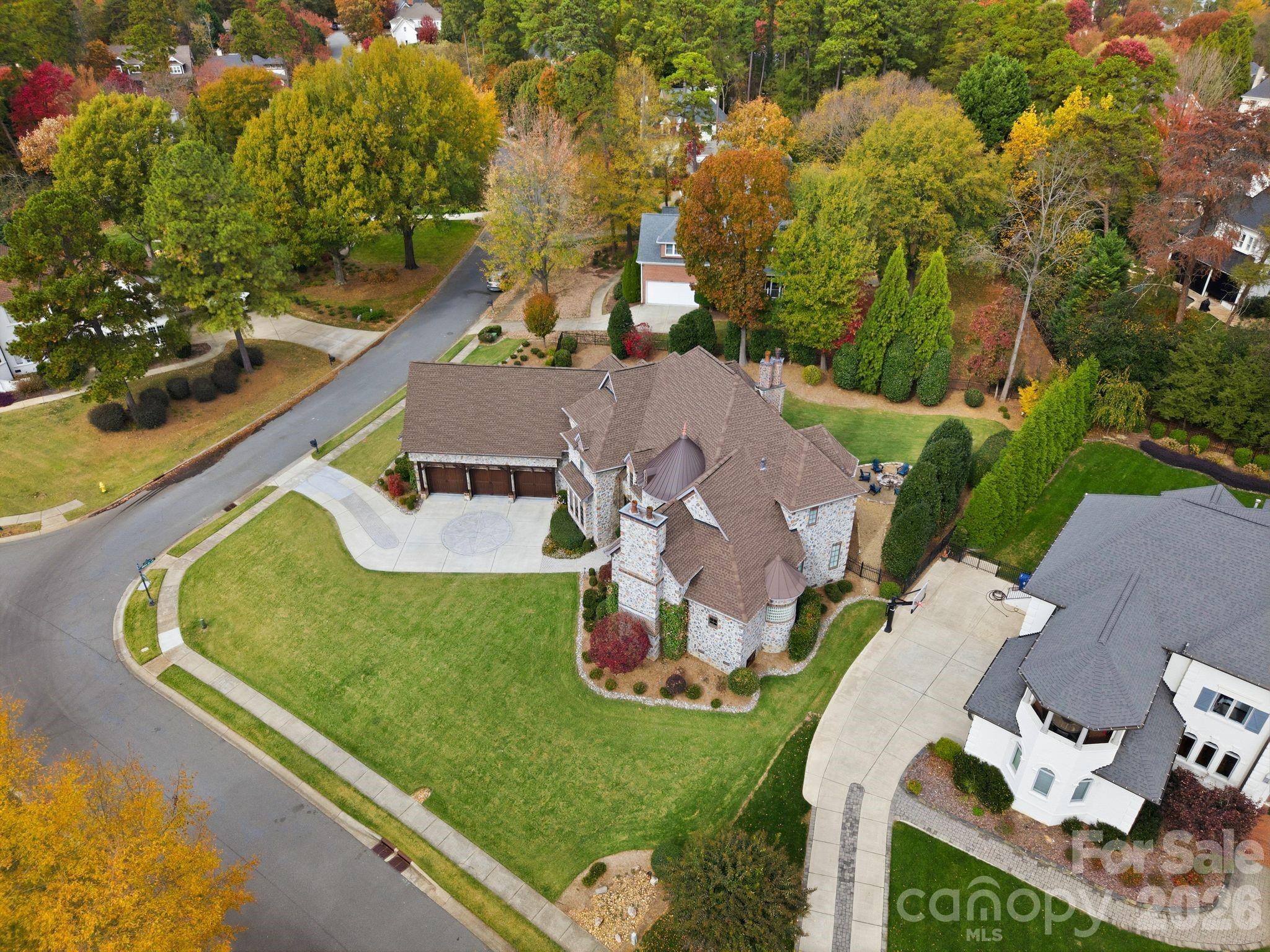 The Peninsula - Residential