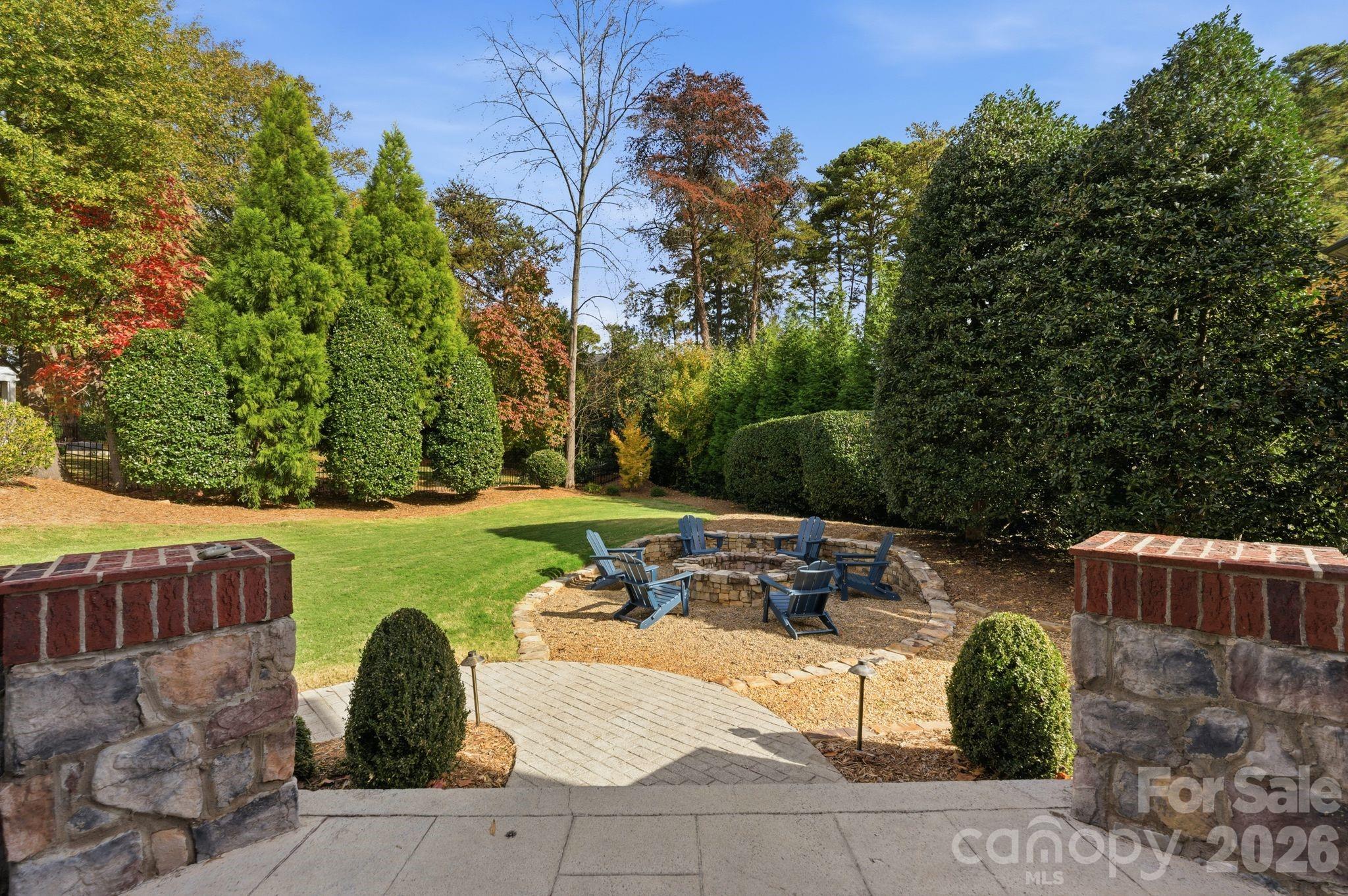 The Peninsula - Residential