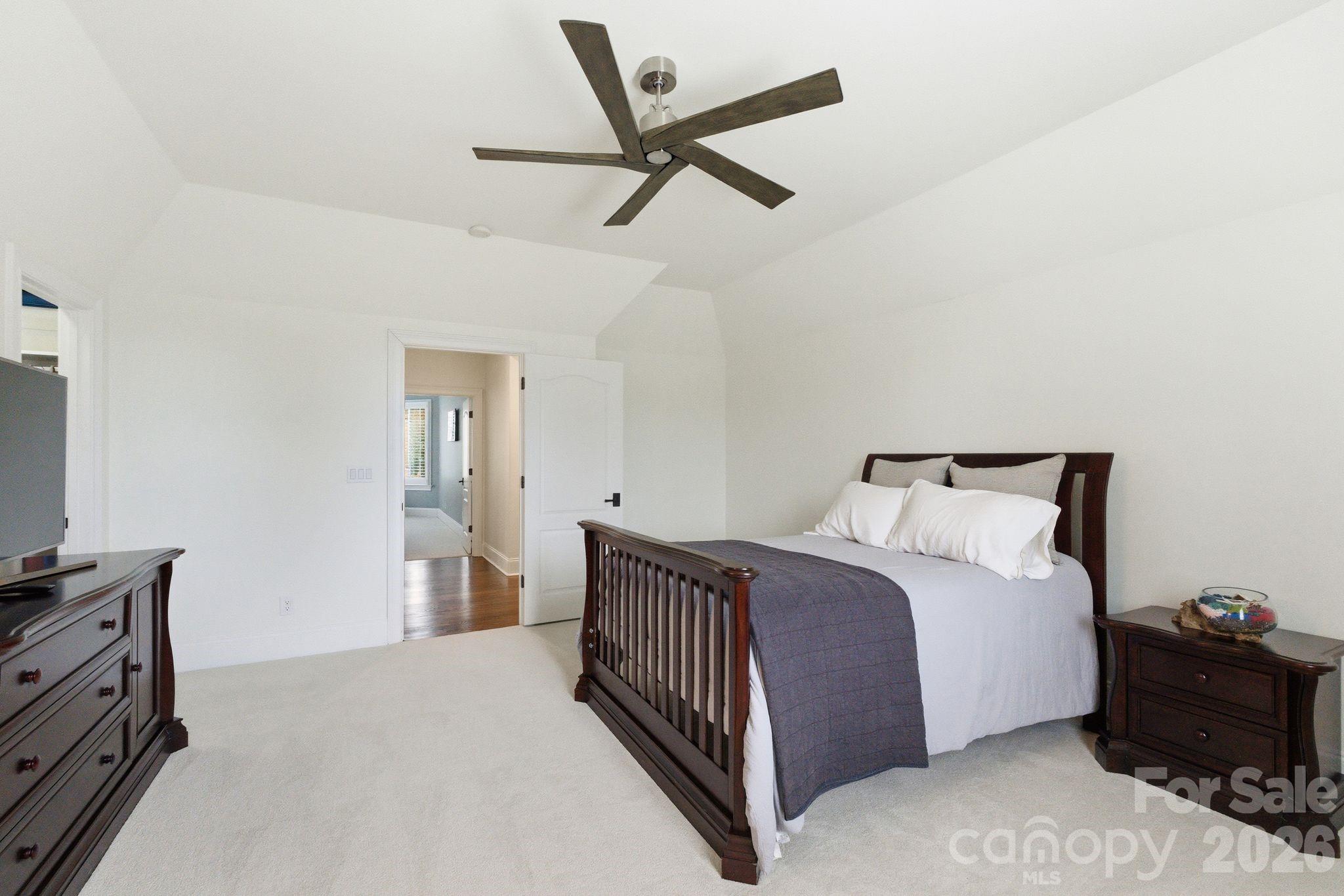 The Peninsula - Residential