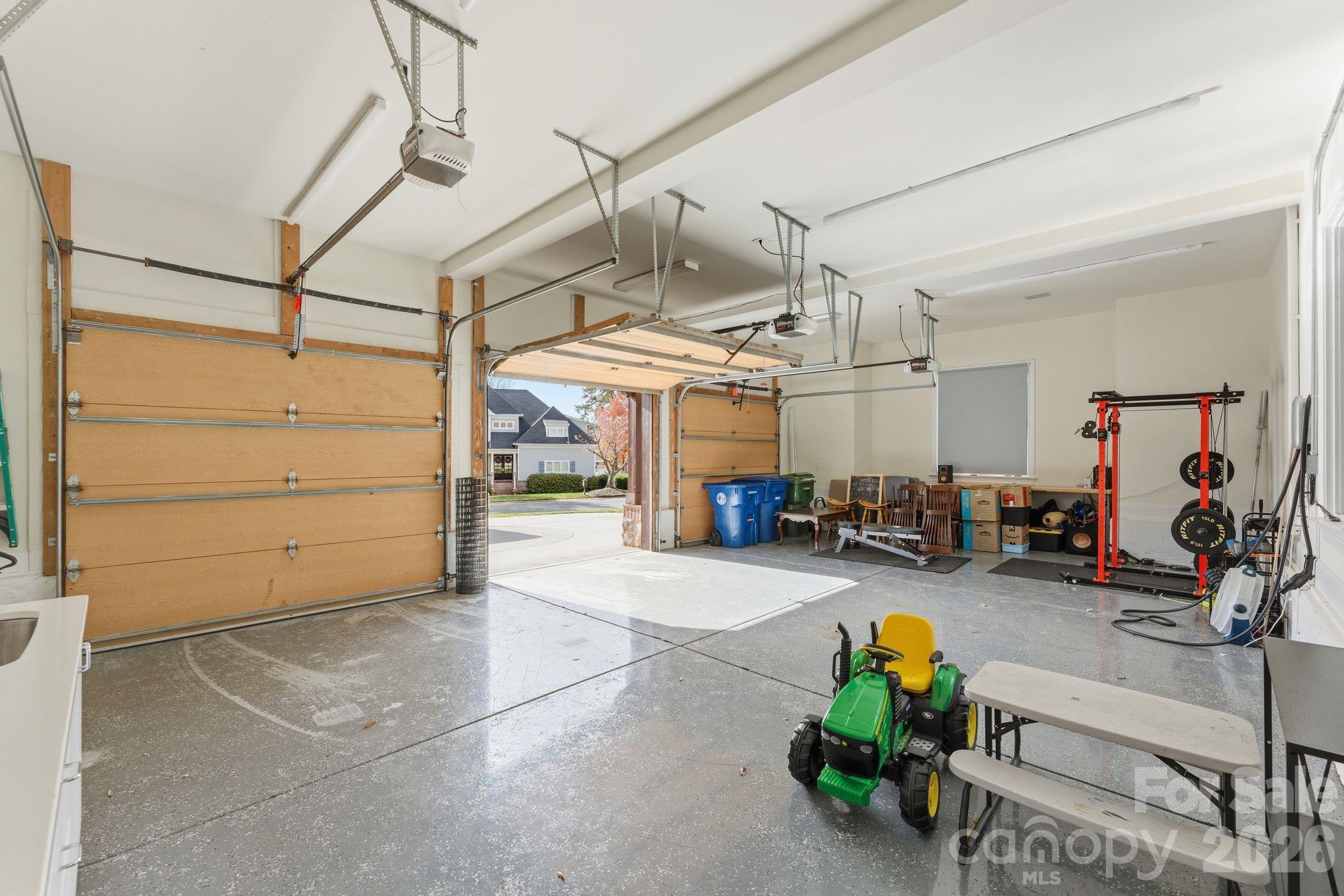 The Peninsula - Residential