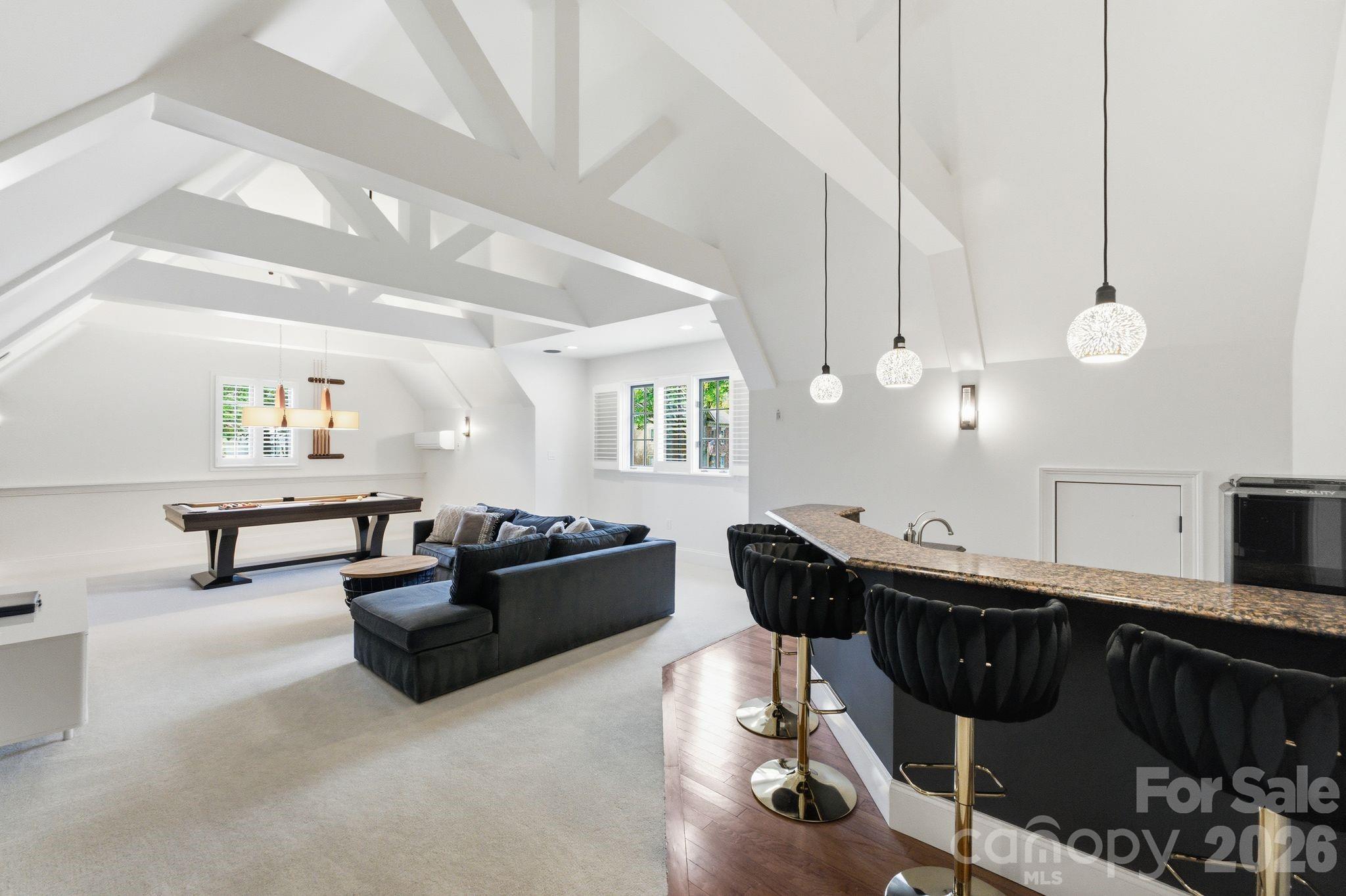 The Peninsula - Residential