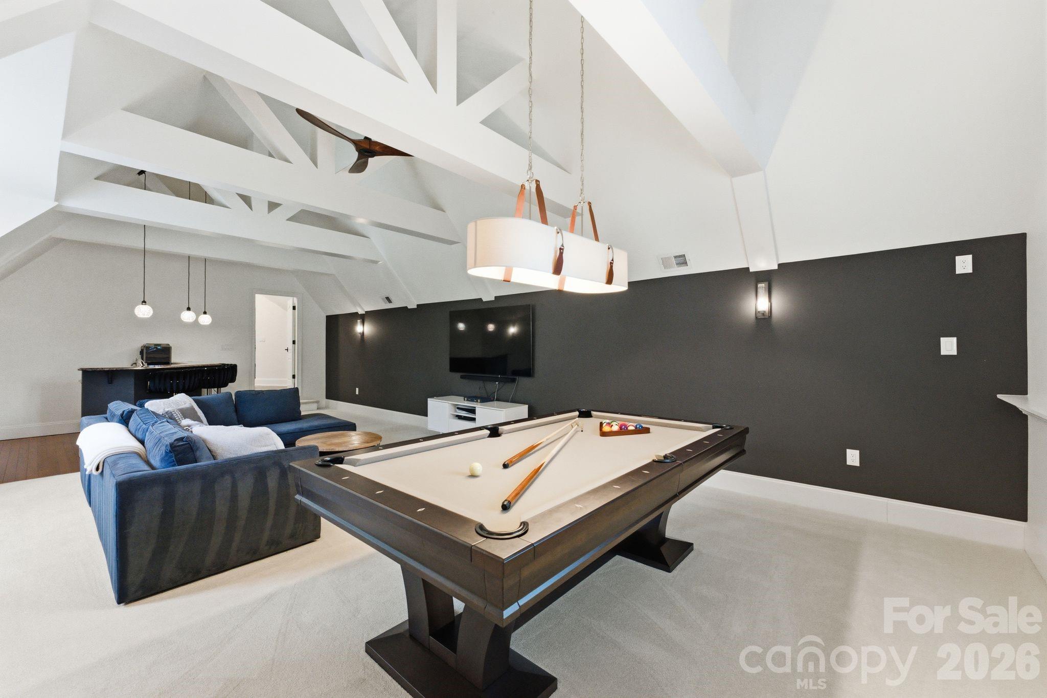 The Peninsula - Residential