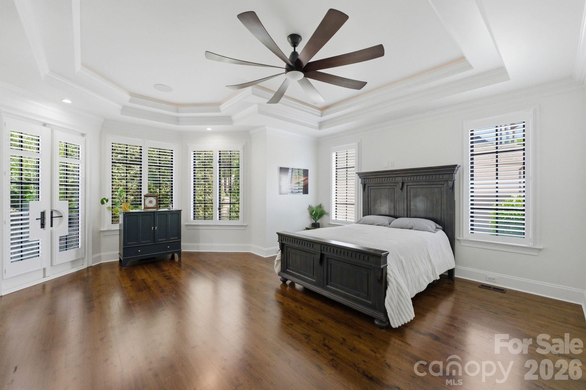 The Peninsula - Residential