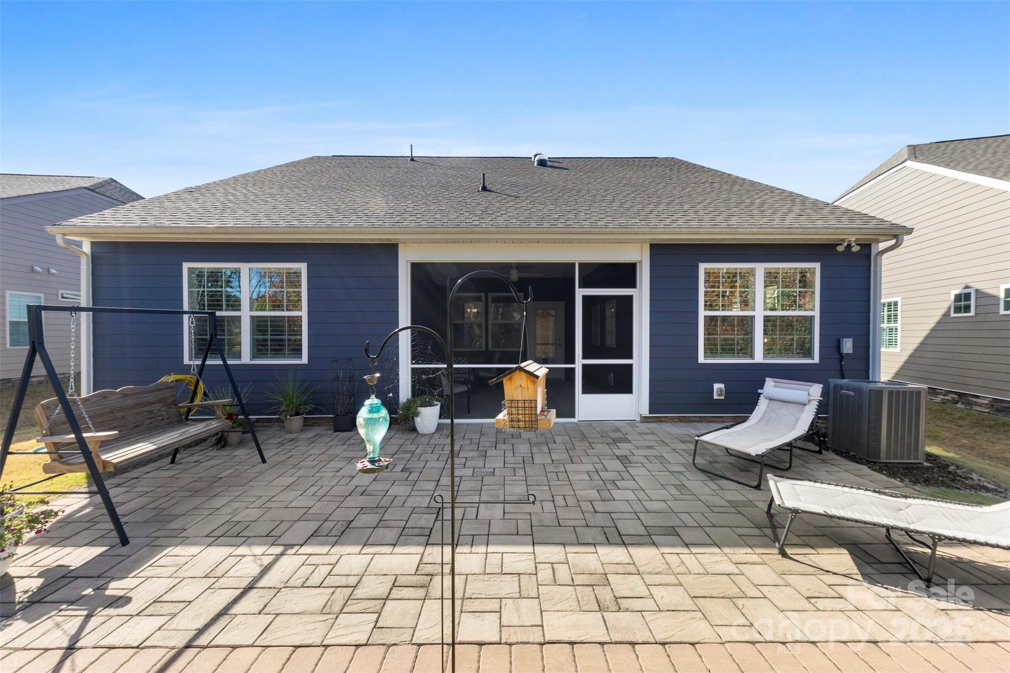 Imagery On Mtn Island - Residential