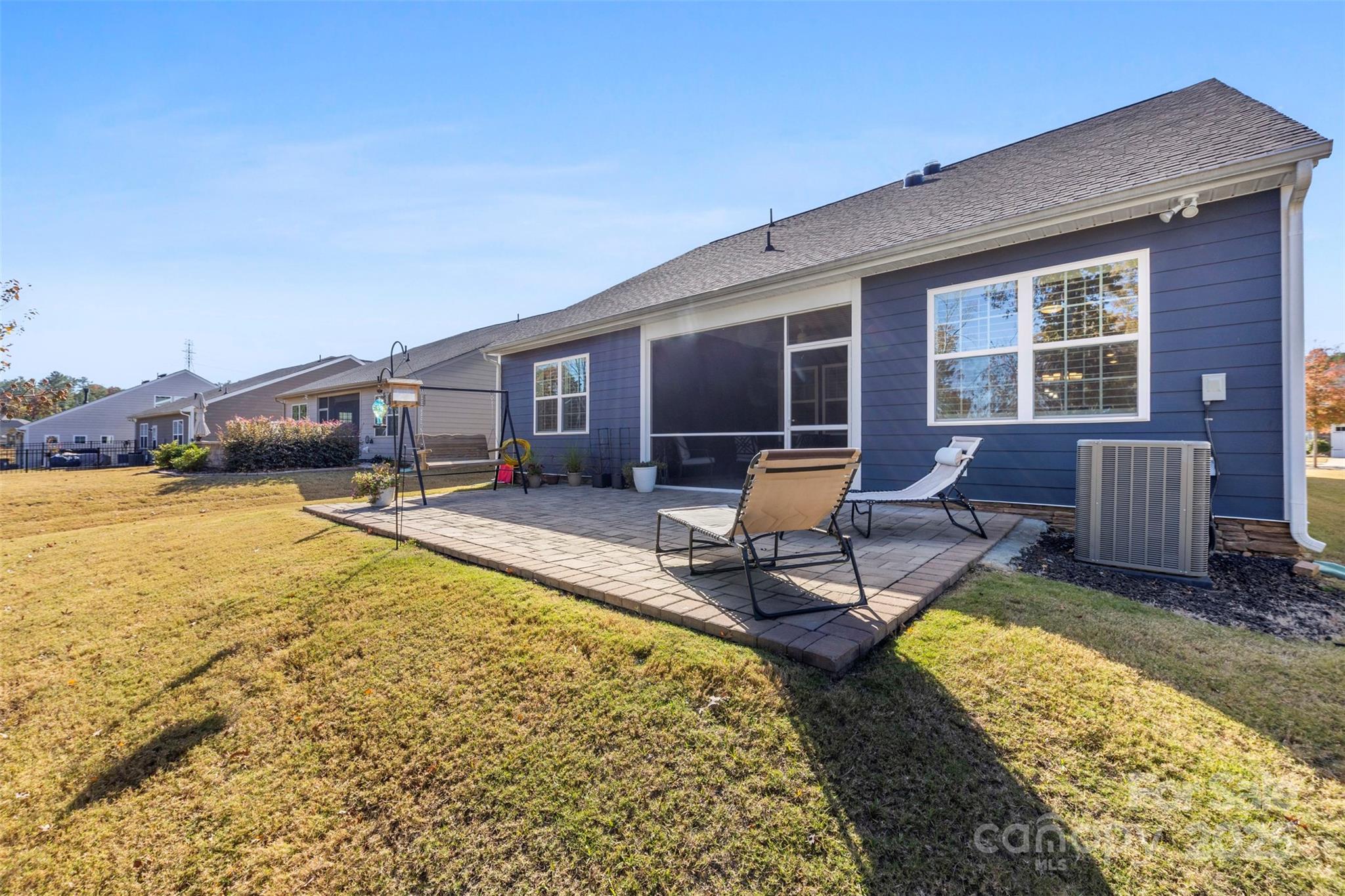 Imagery On Mtn Island - Residential