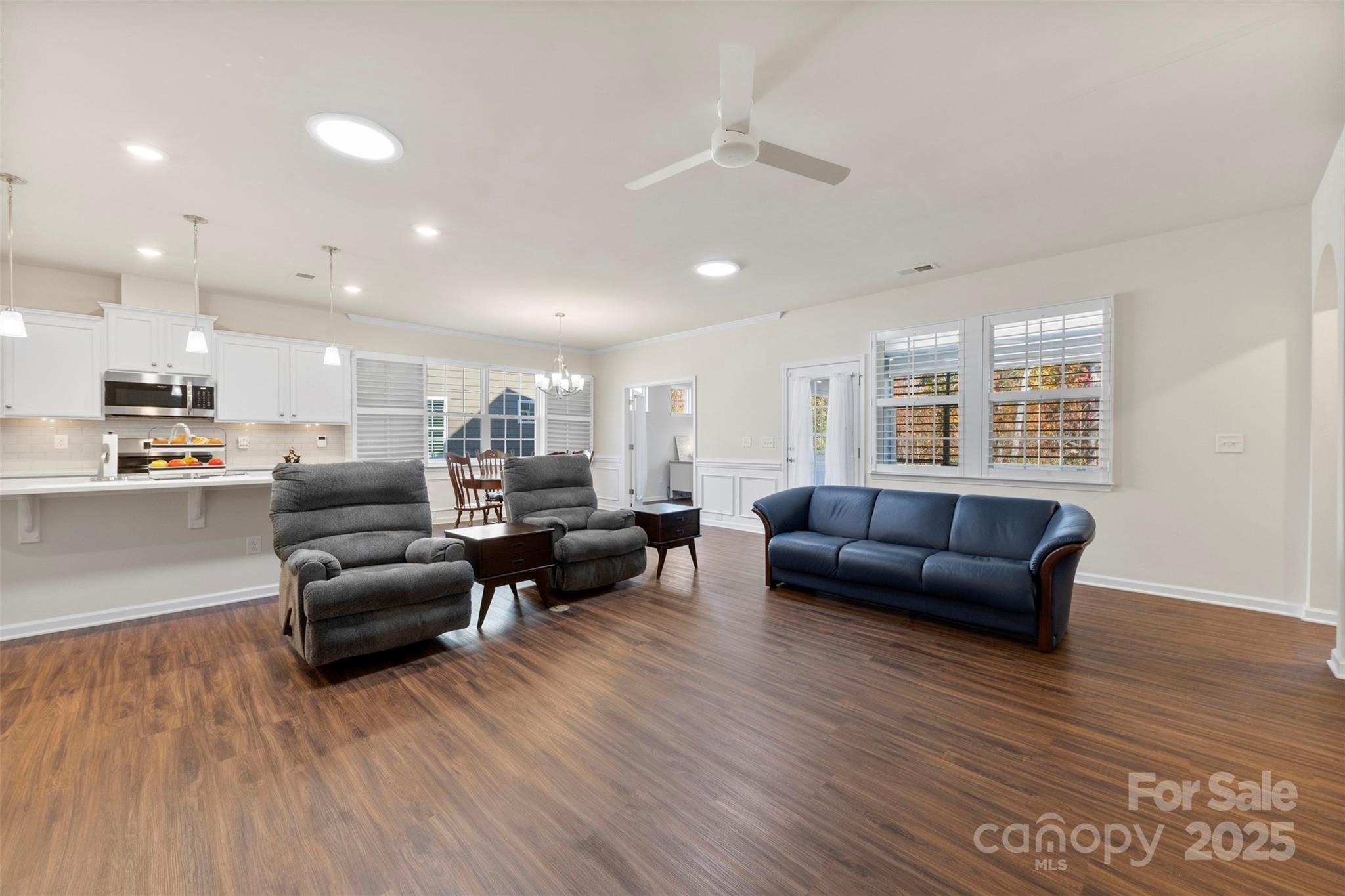 Imagery On Mtn Island - Residential