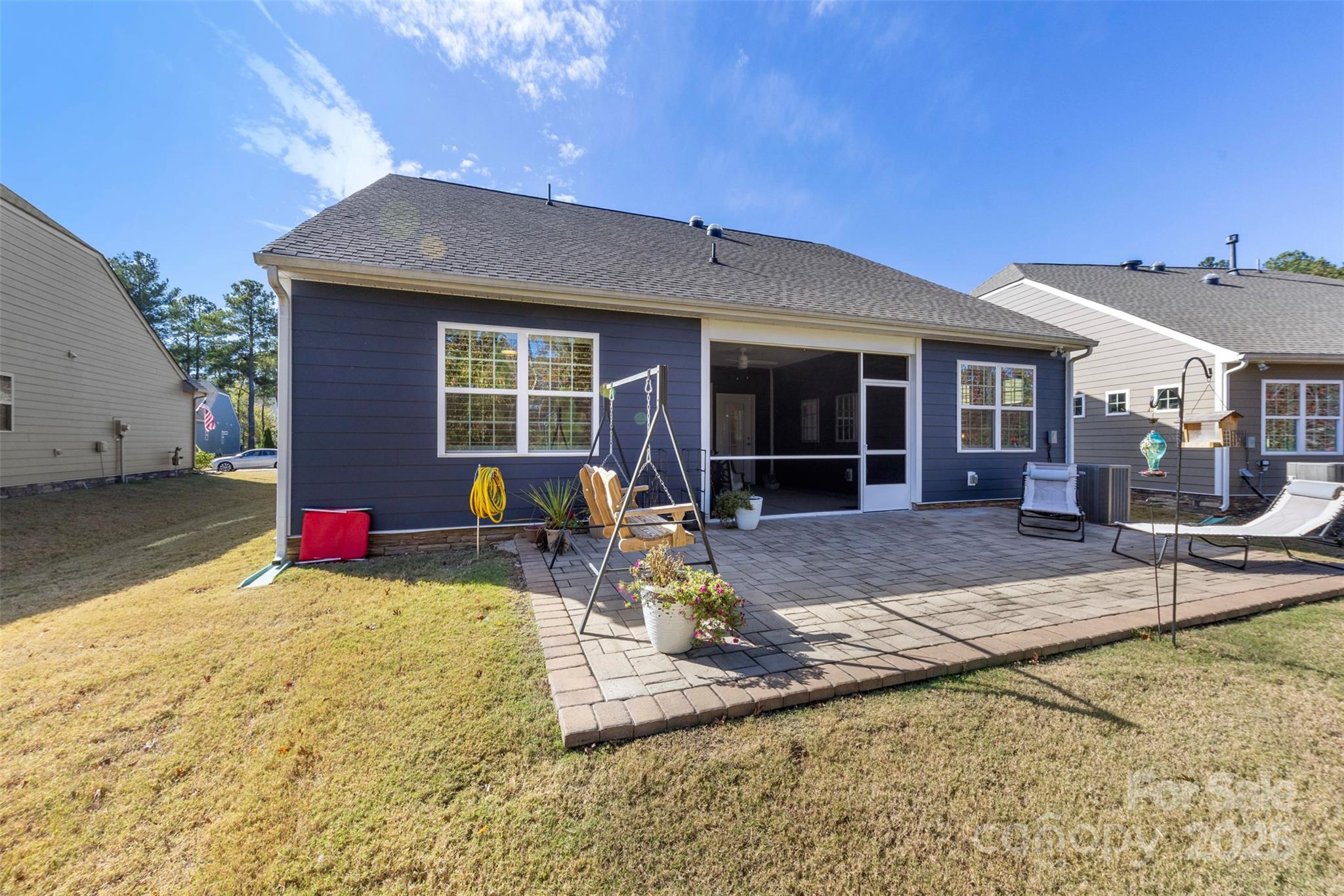 Imagery On Mtn Island - Residential