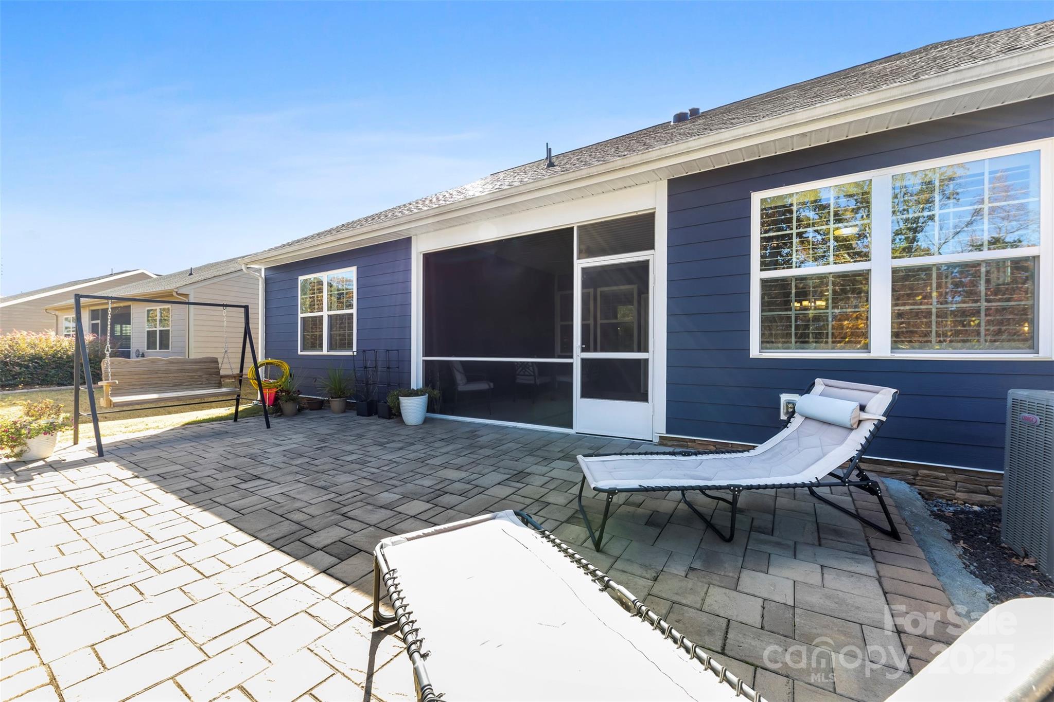 Imagery On Mtn Island - Residential