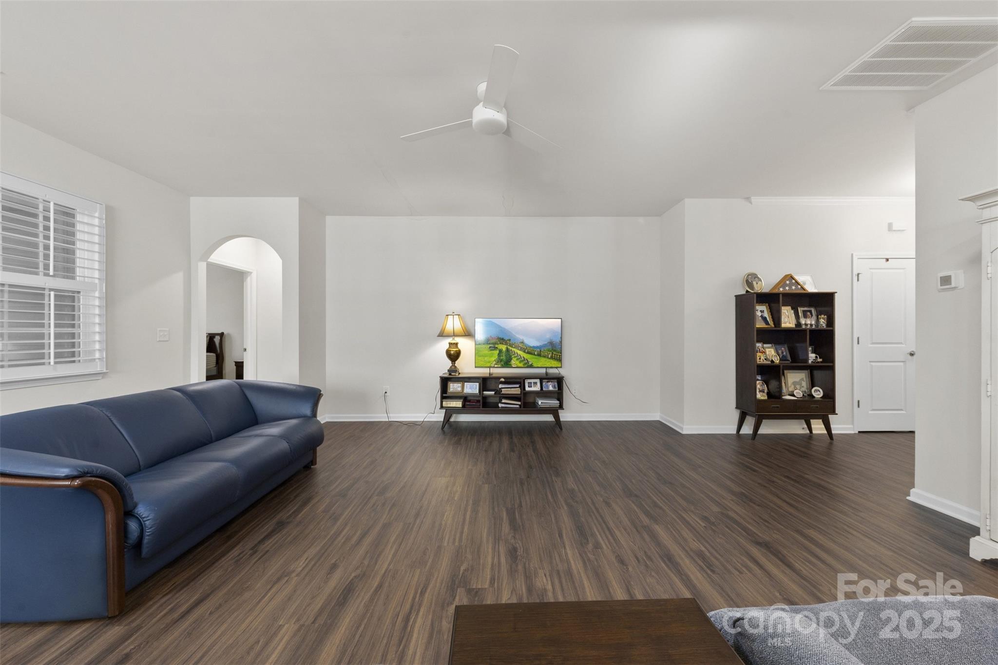 Imagery On Mtn Island - Residential
