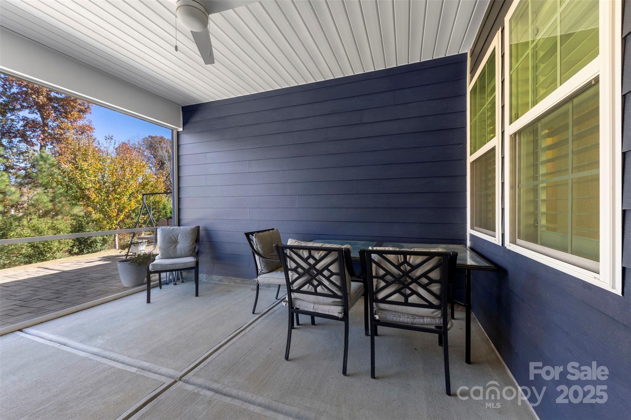 Imagery On Mtn Island - Residential