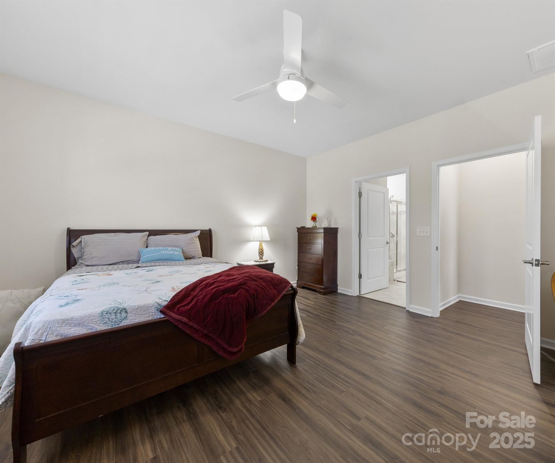 Imagery On Mtn Island - Residential