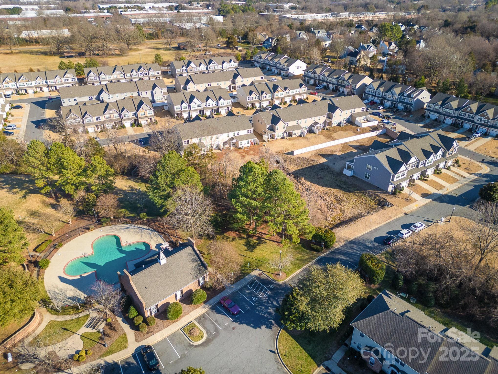 Savannah Townhomes - Residential