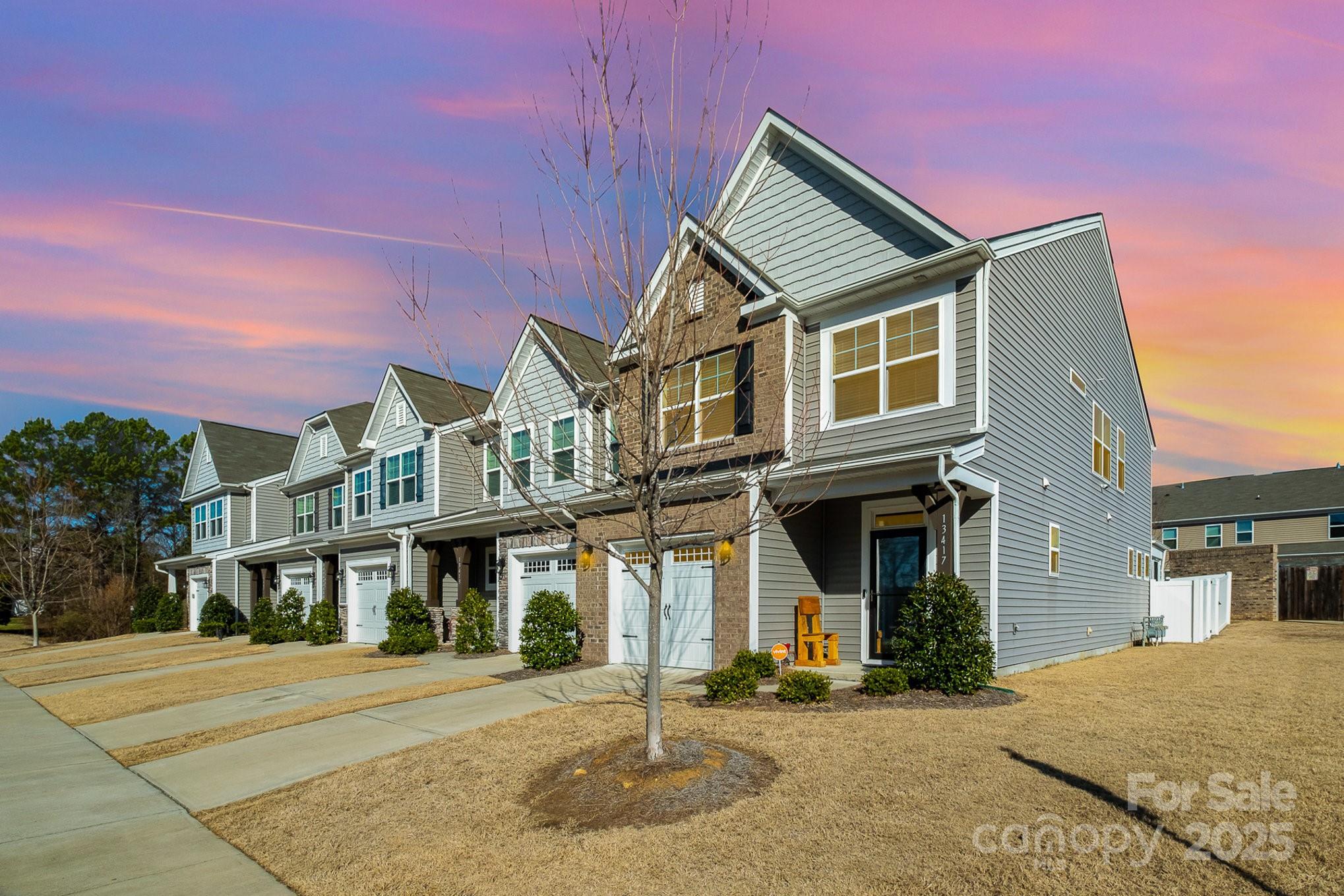 Savannah Townhomes - Residential
