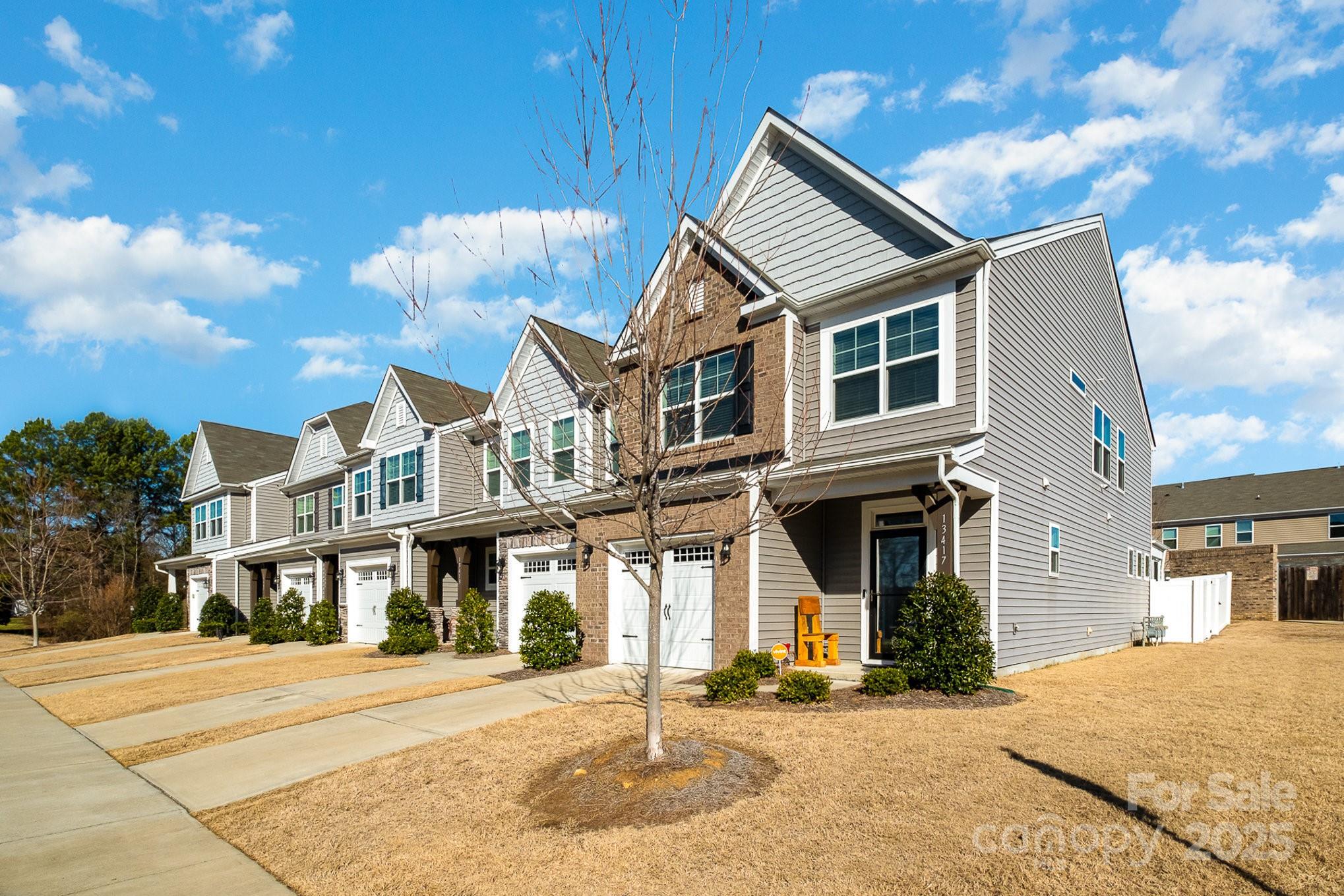 Savannah Townhomes - Residential