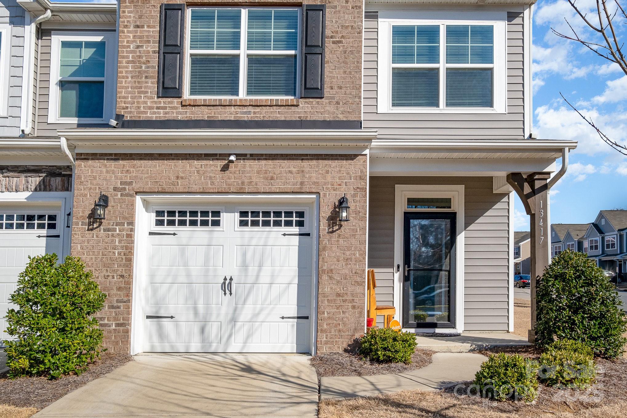 Savannah Townhomes - Residential