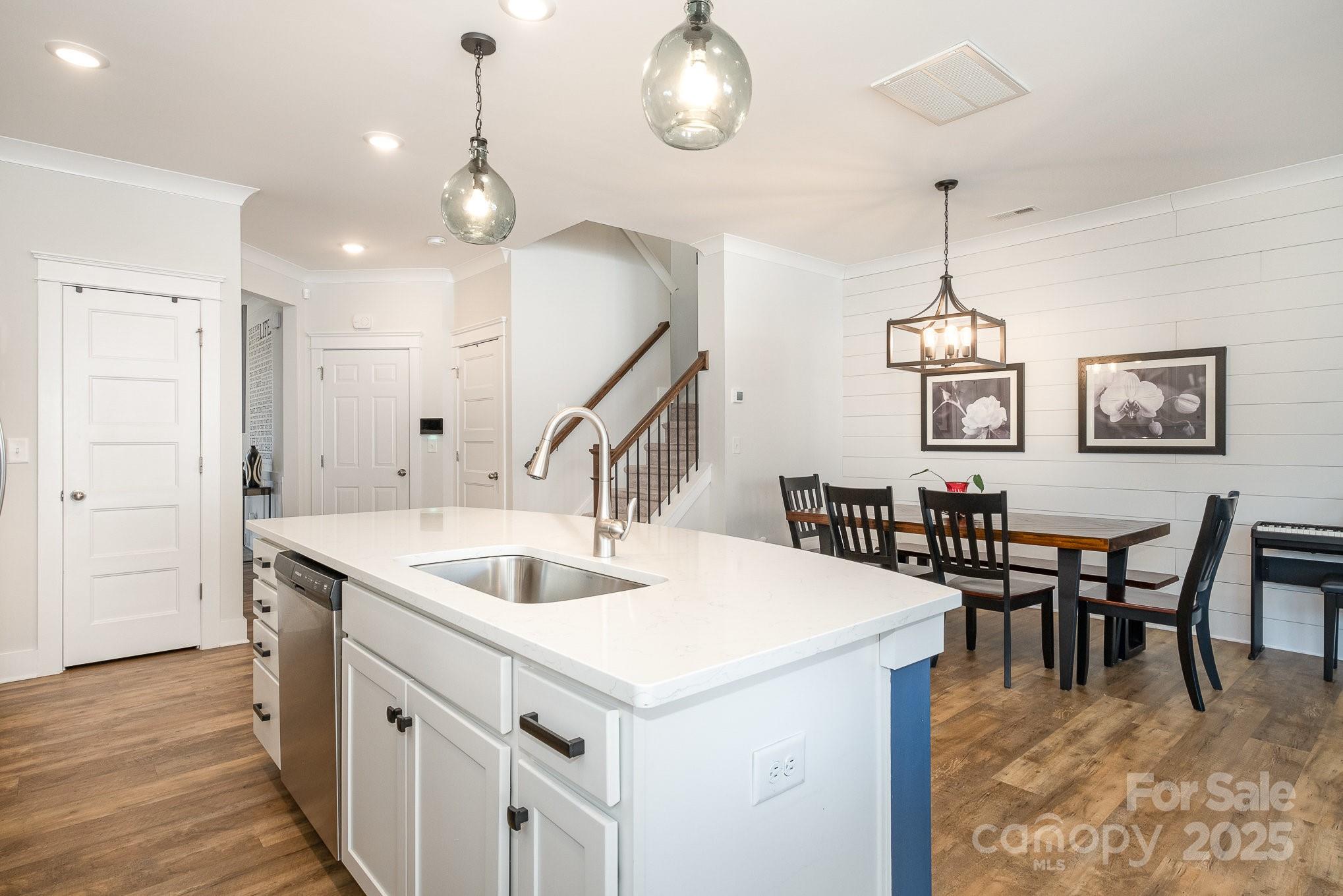 Savannah Townhomes - Residential